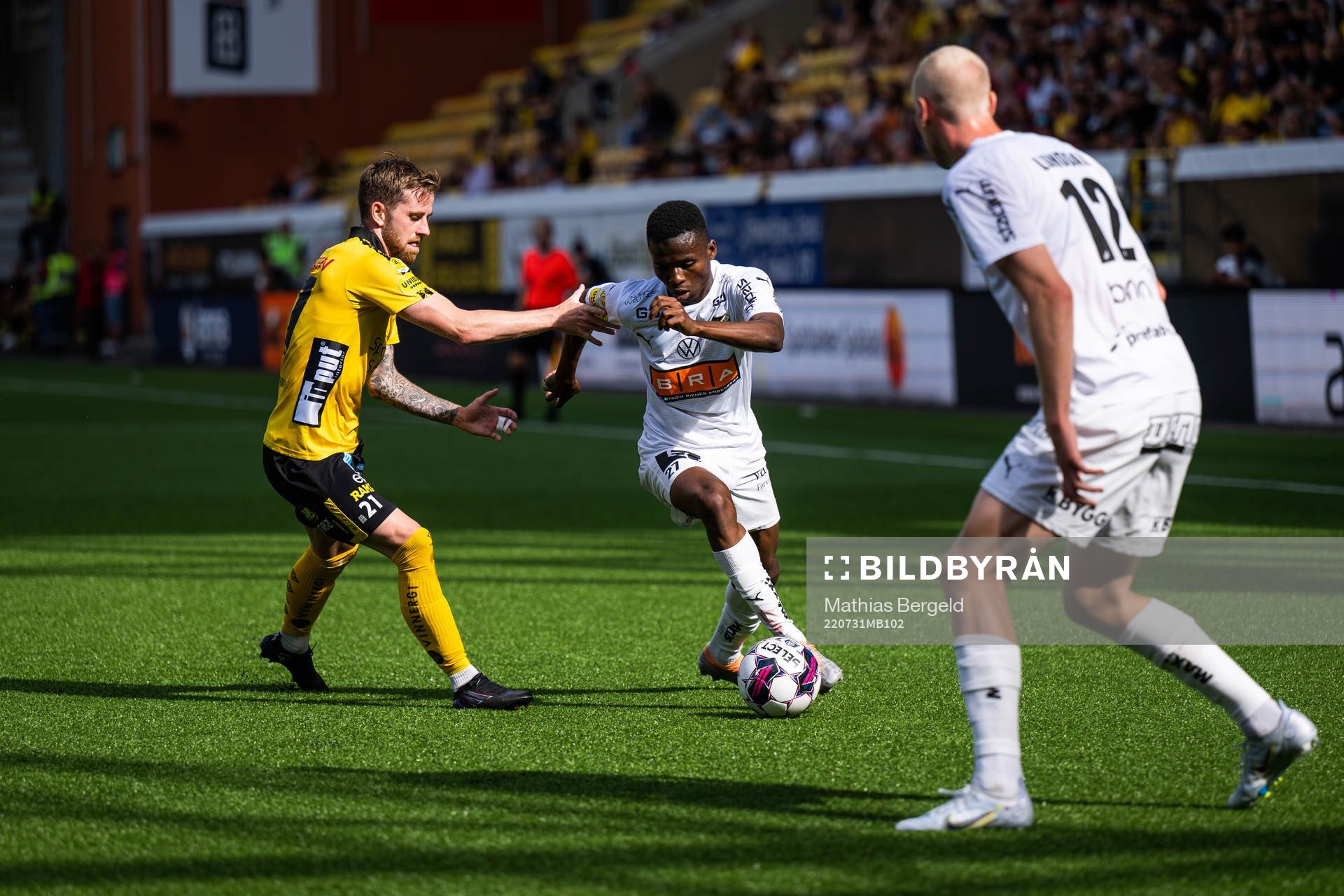Elfsborgs Rasmus Alm och Häckens Akoua Romeo Amane