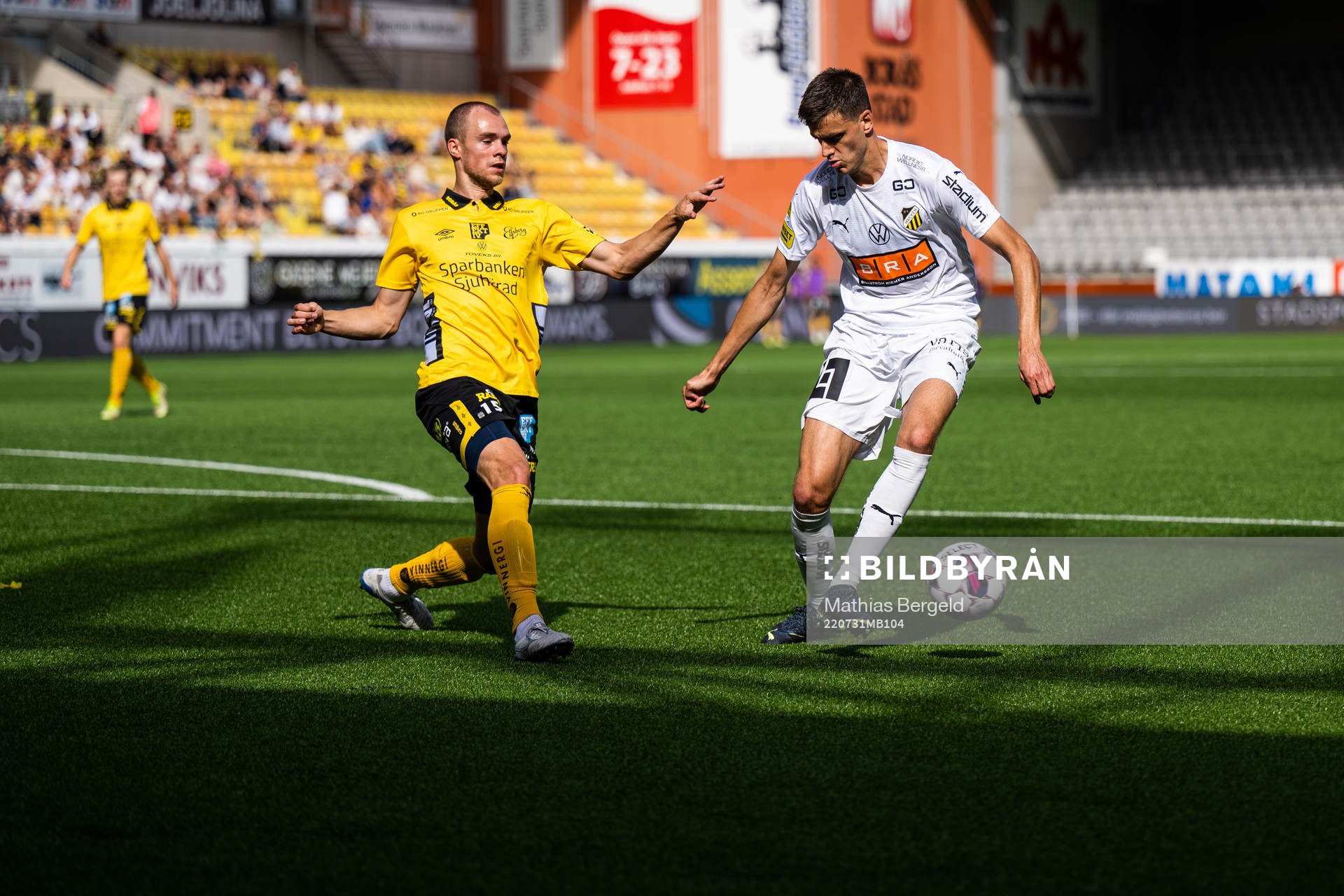 Elfsborgs Leo Väisänen och Häckens Alexander Jeremejeff