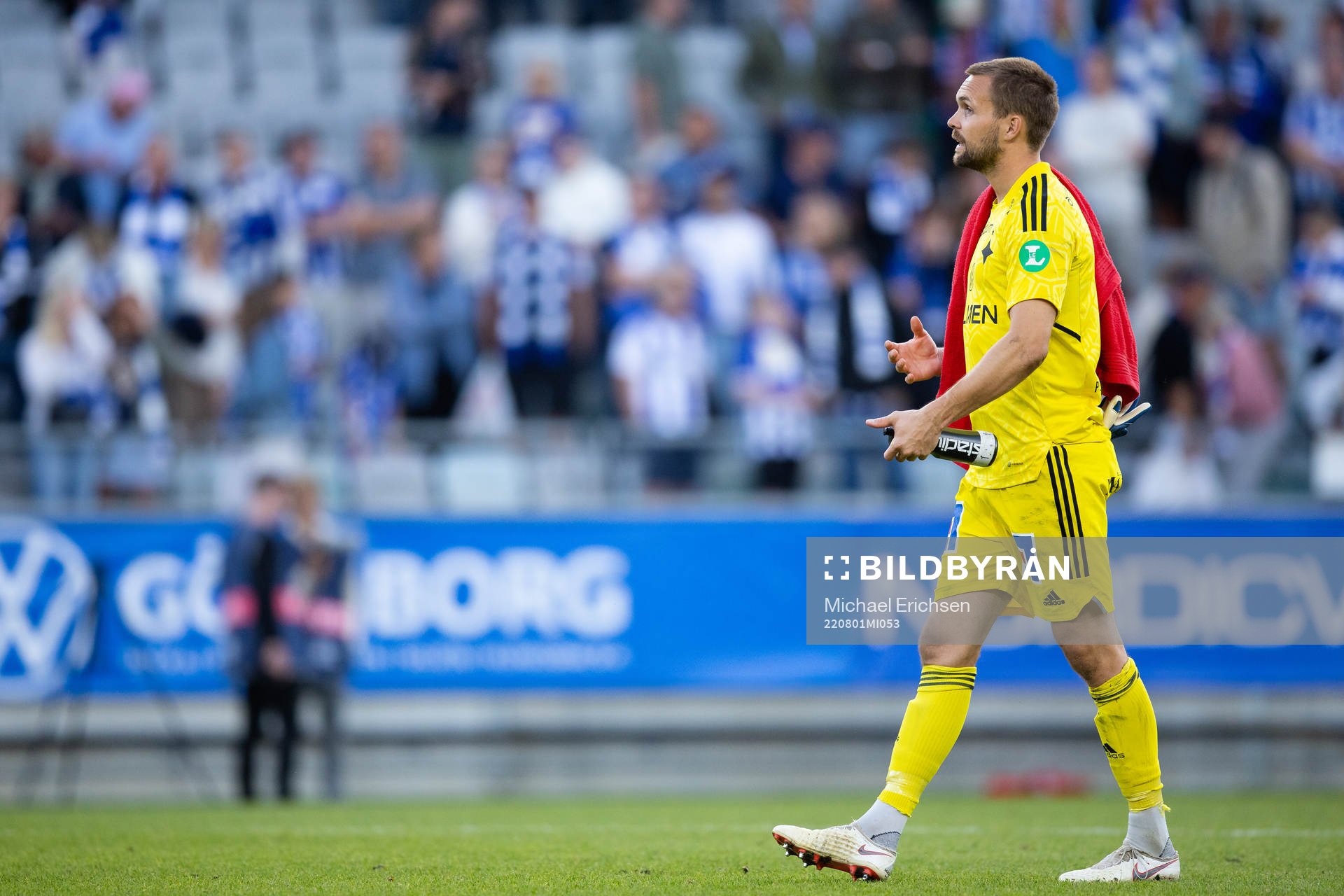 IFK Norrköpings målvakt Oscar Jansson deppar