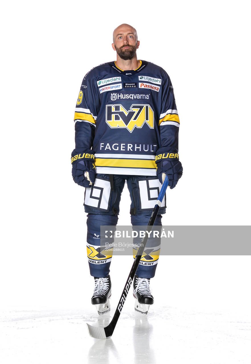 HV71 Taylor Matson