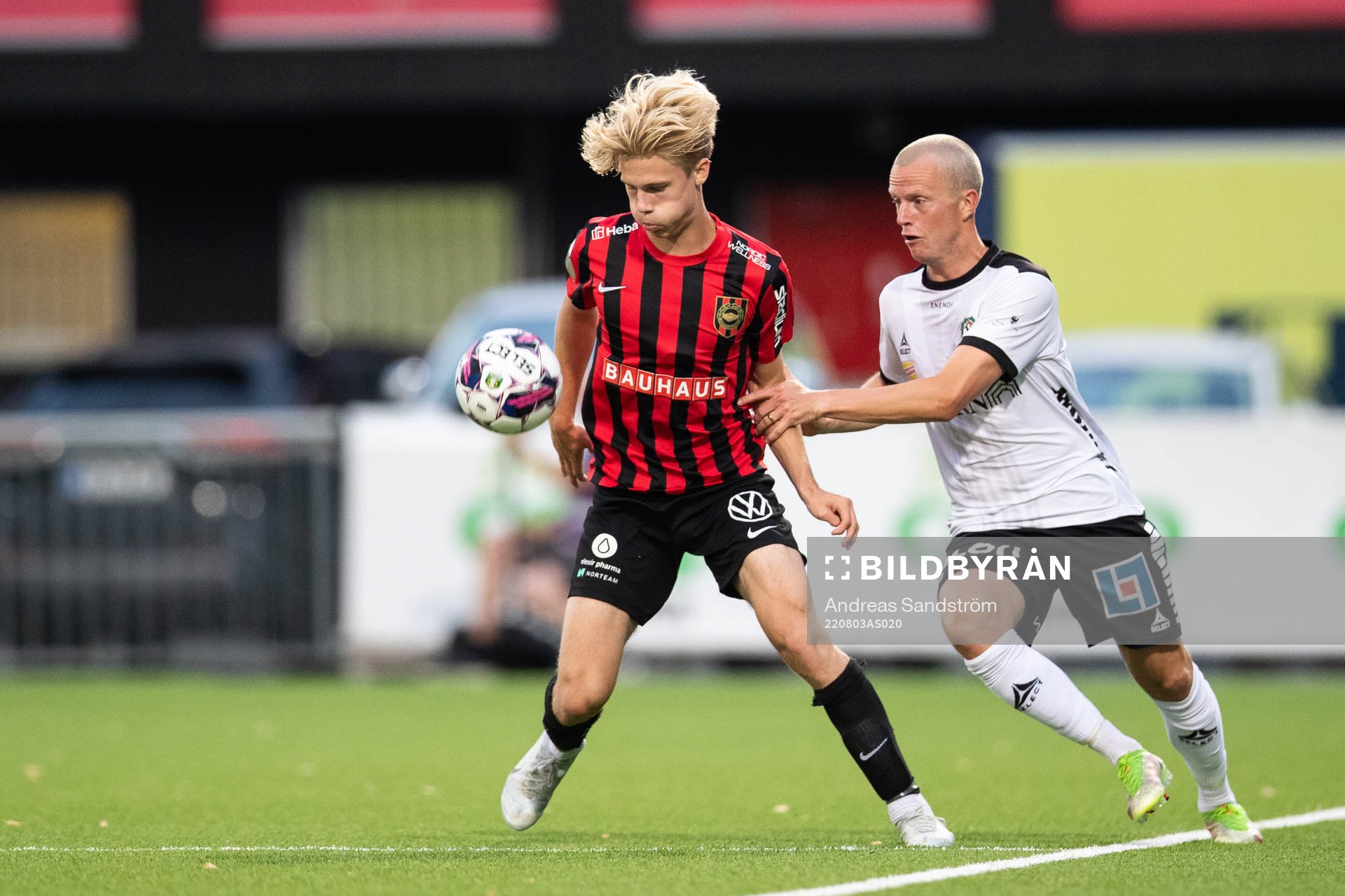 Brommapojkarnas Theo Bergvall och Örebros Daniel Gustafsson