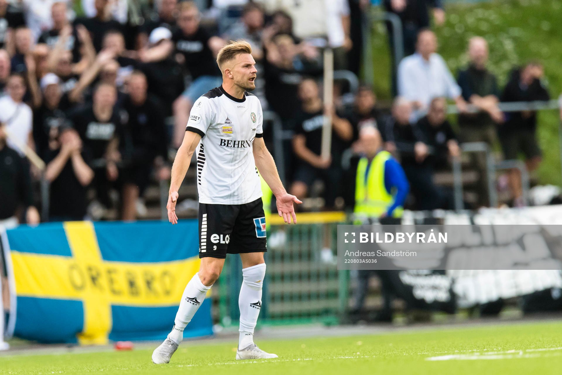 Örebros Erik Björndahl reagerar