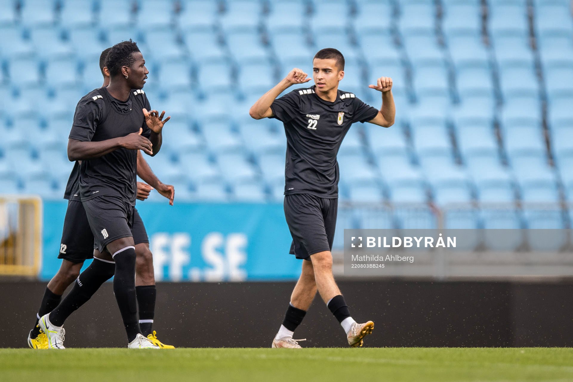 Edis Agovic and Hugo Antunes during a training session with Diddeleng on August 3, 2022 in Malmö. 
