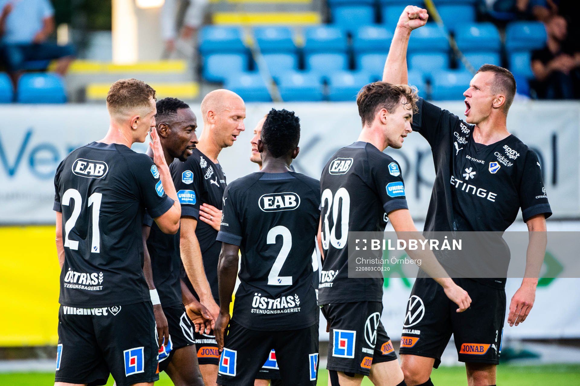 Halmstads spelare jublar