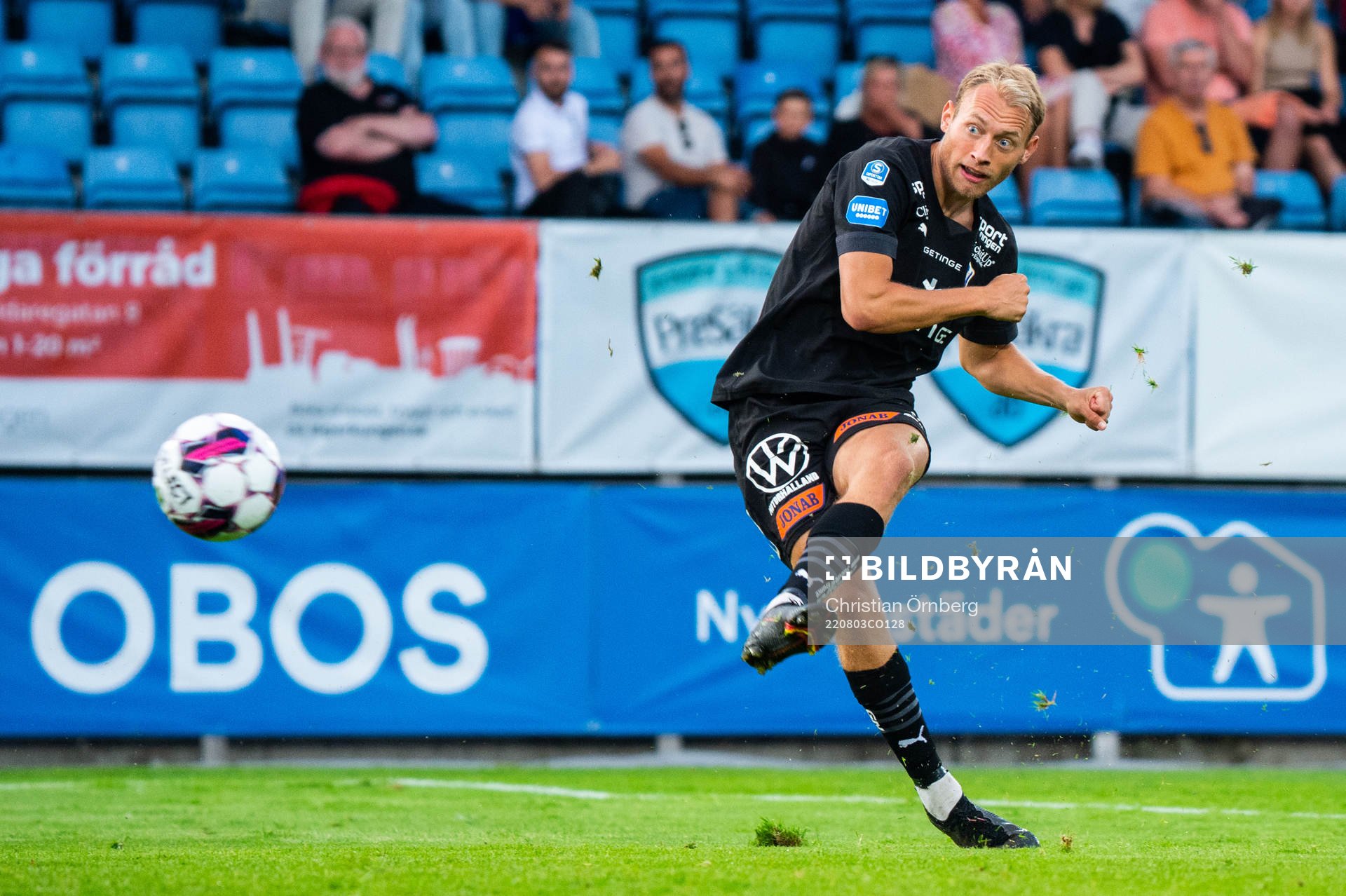 Halmstads Villiam Dahlström gör 0-3