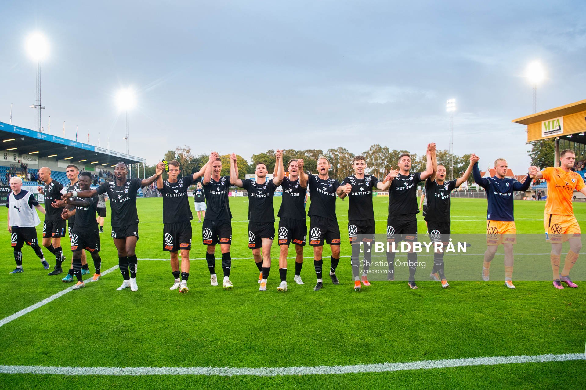 Halmstads spelare jublar