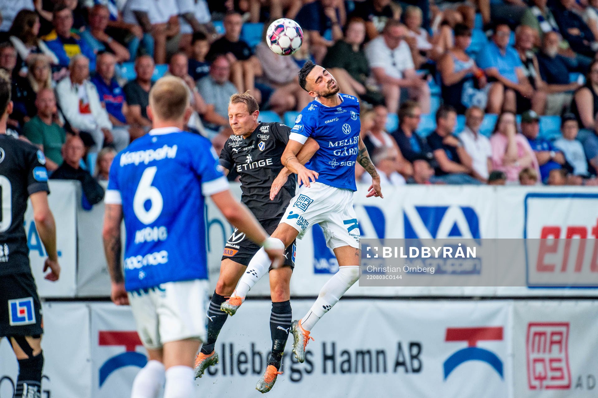 Halmstads Joel Allansson mot Trelleborgs Simon Amin