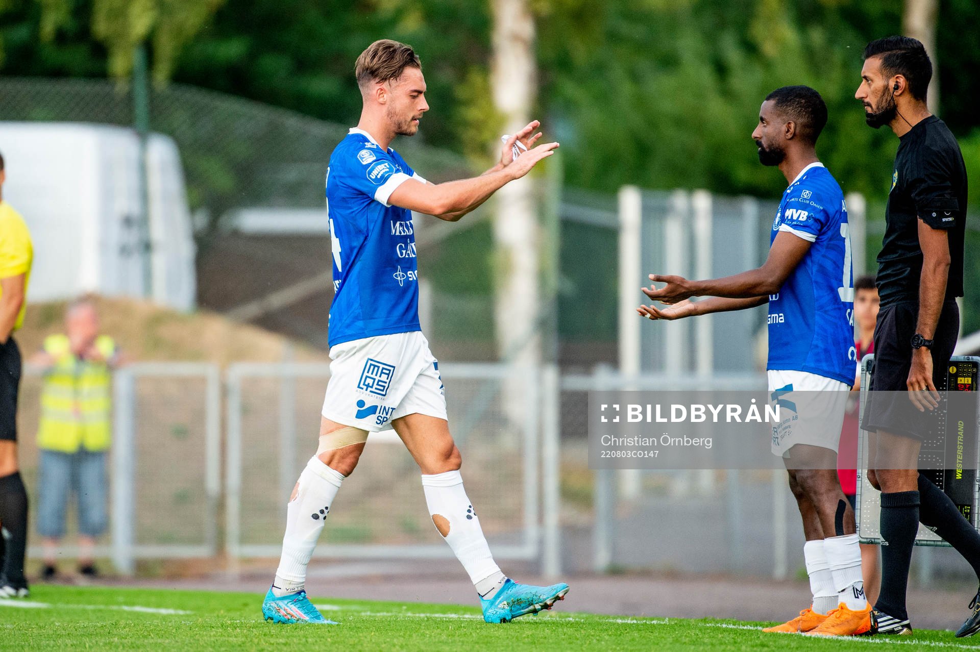 Trelleborgs Felix Hörberg går ut och in kommer Mohammed