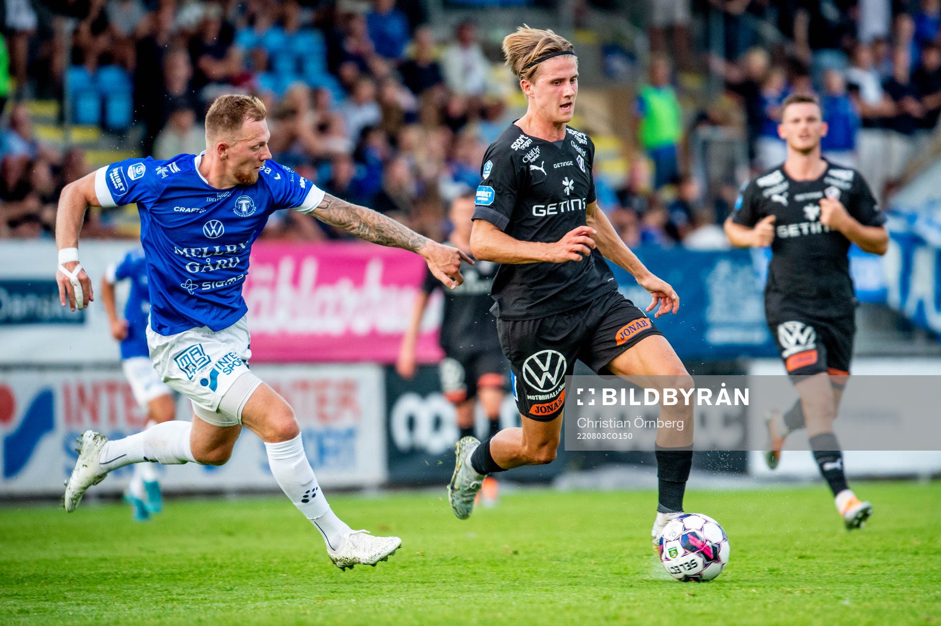 Halmstads Erik Ahlstrand mot Trelleborgs Jesper Modig