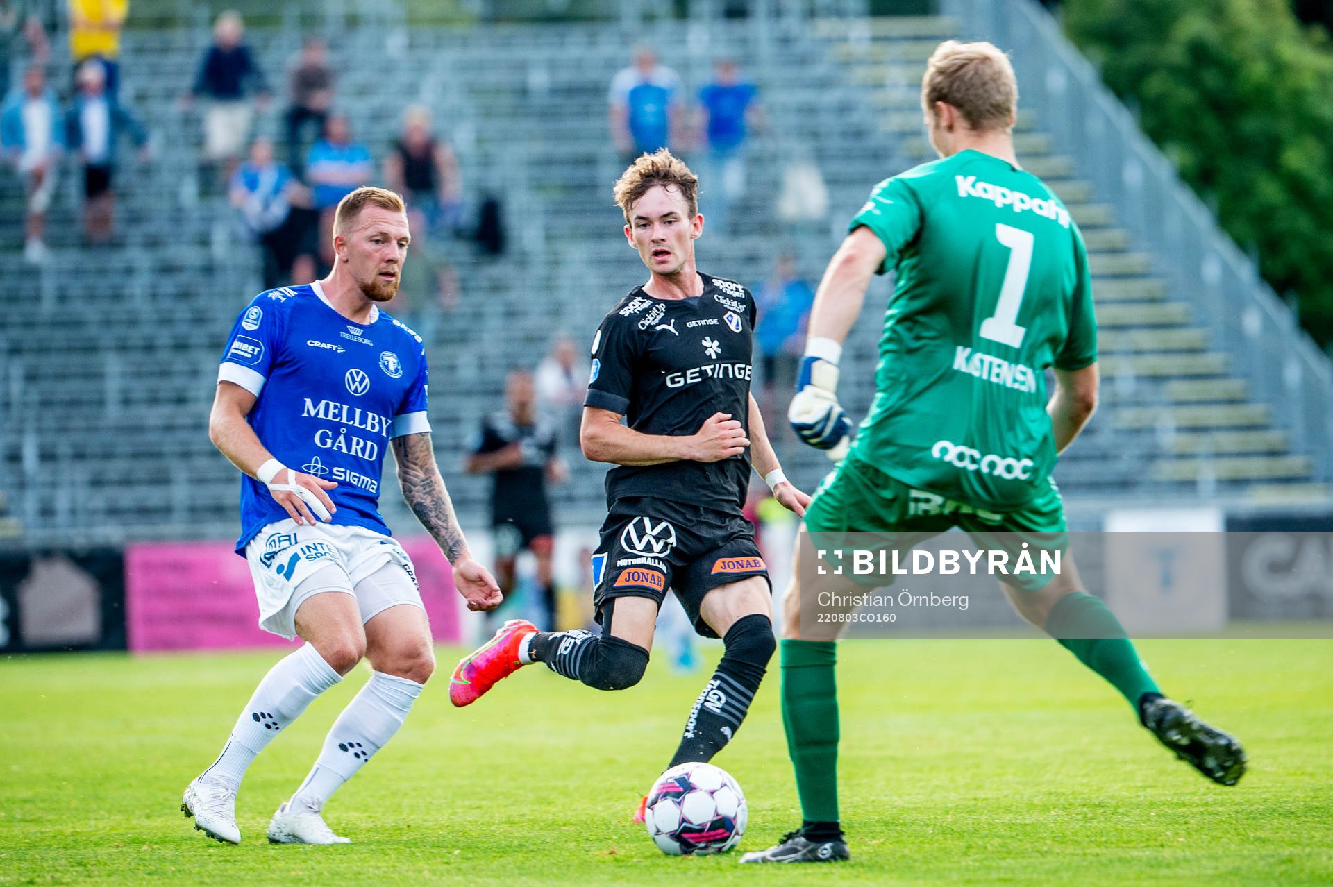 Halmstads Alexander Johansson mot Trelleborgs Jesper Modig