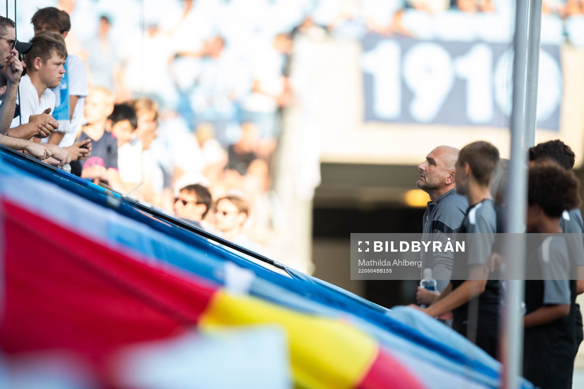Goalkeeper coach Jonnie Fedel of Malmö FF in a discussion