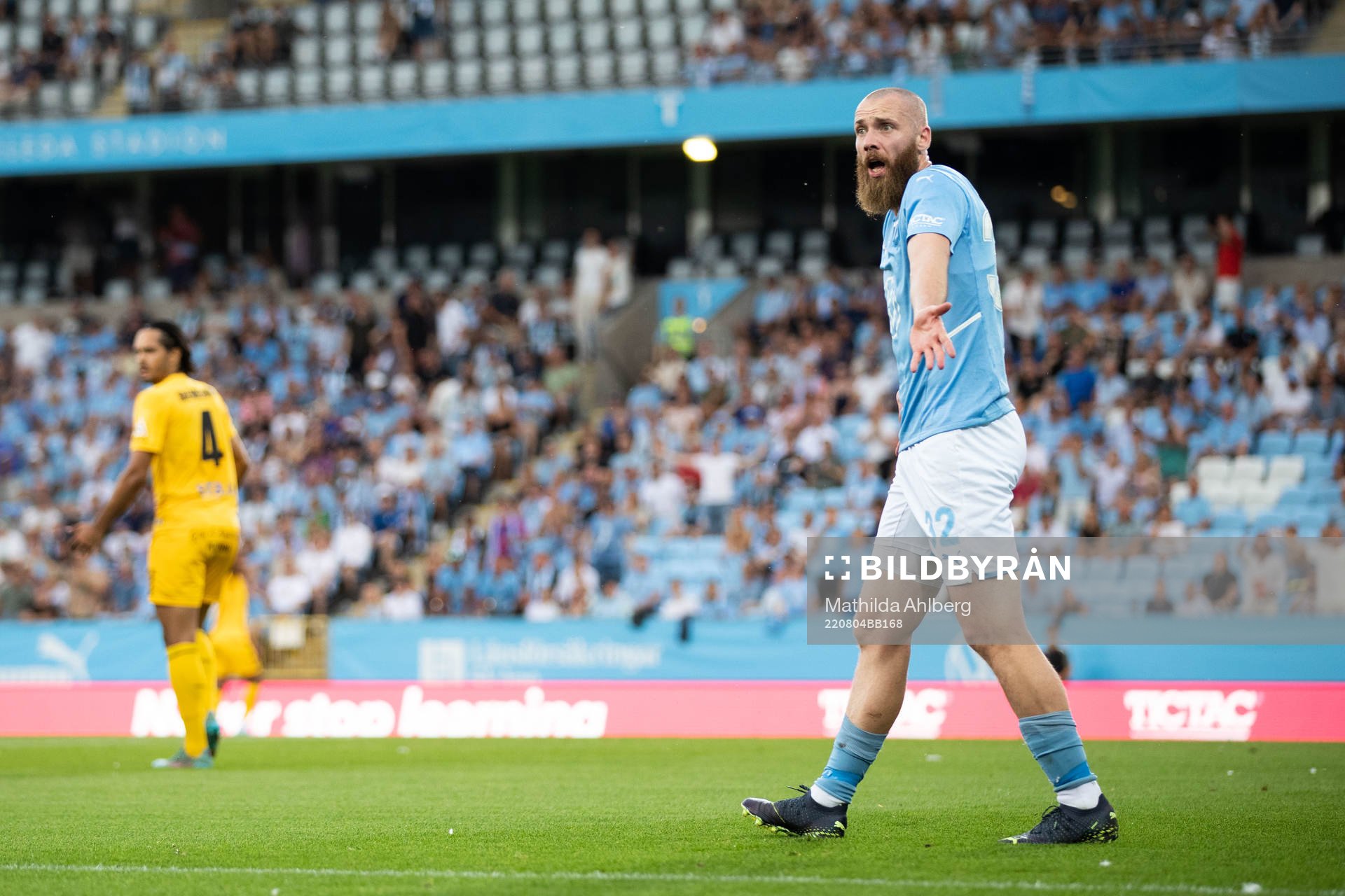 Jo Inge Berget of Malmö FF reacts
