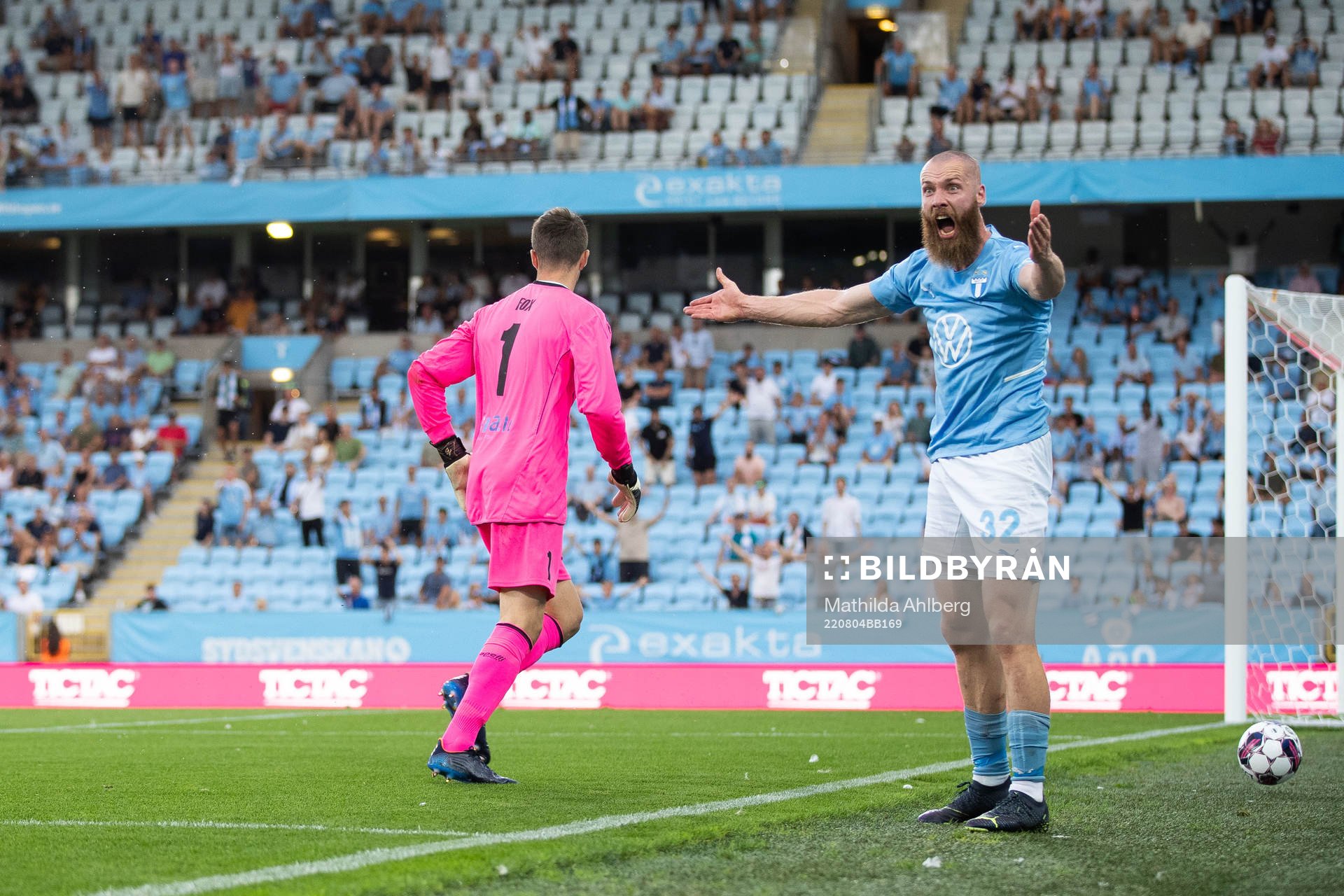 Jo Inge Berget of Malmö FF reacts