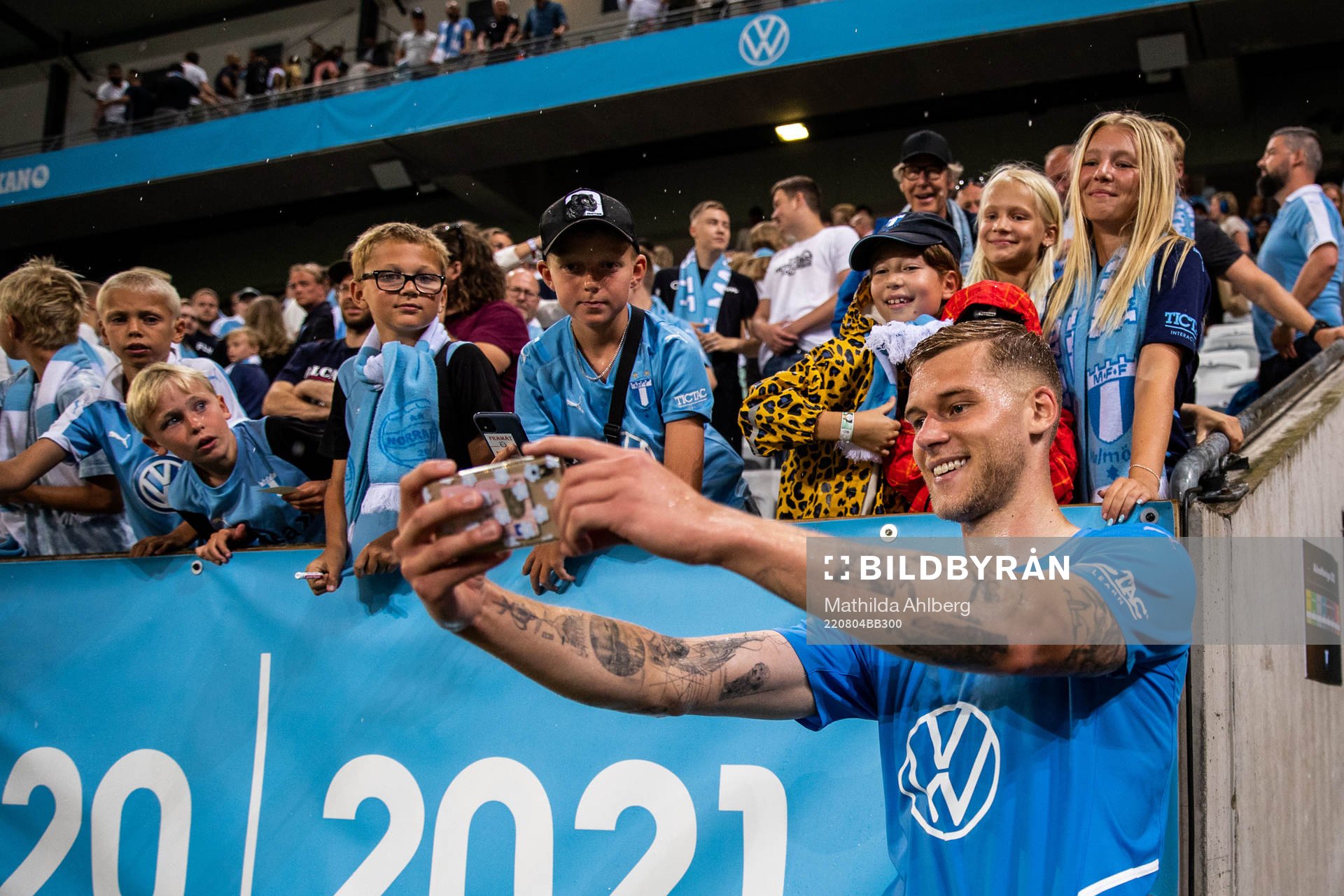 Felix Beijmo of Malmö FF celebrates with fans