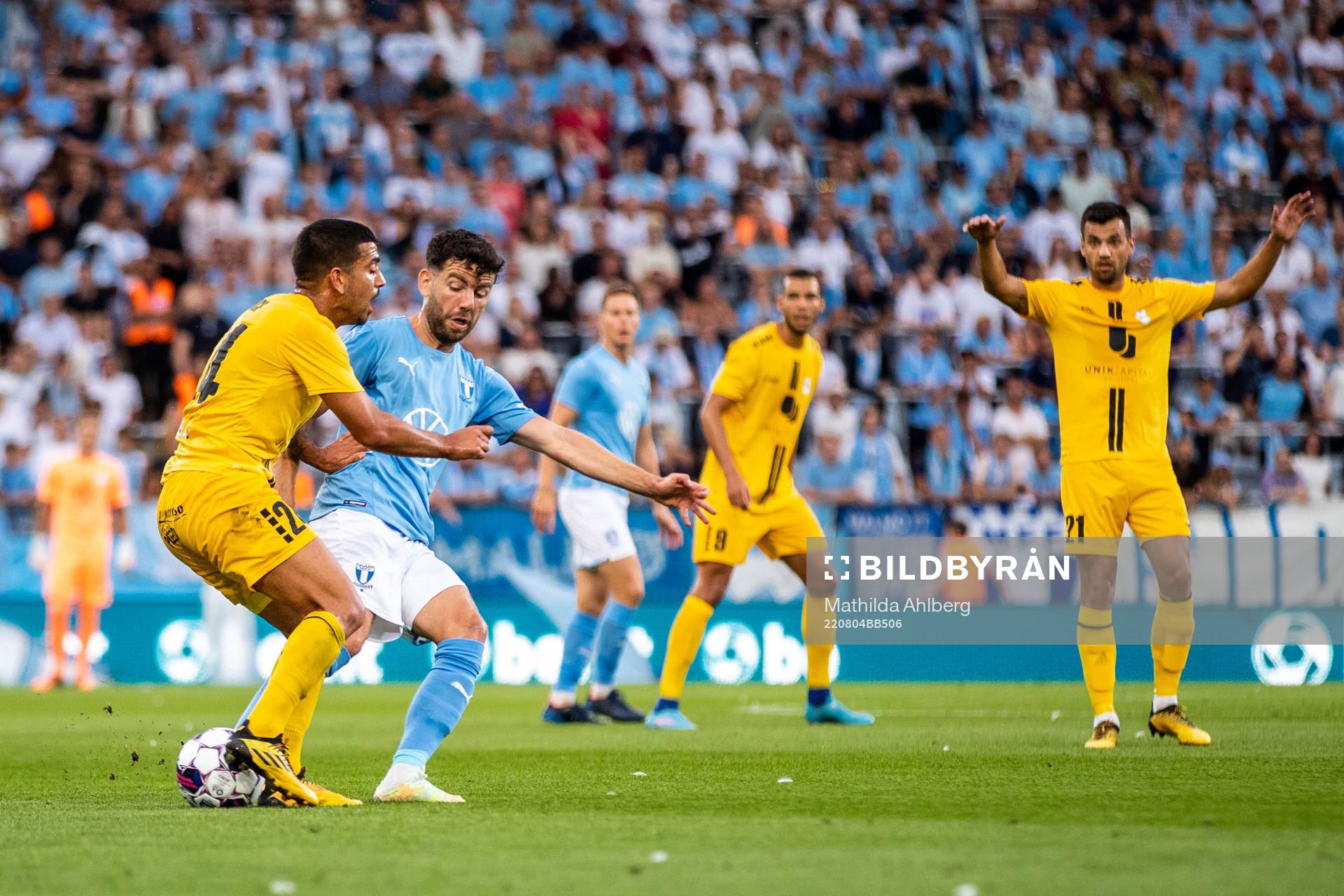 Mehdi Kirch of Diddeleng and Erdal Rakip of Malmö FF during the UEFA Europa League qualification match between Malmö FF and Diddeleng on August 4, 2022 in Malmö.