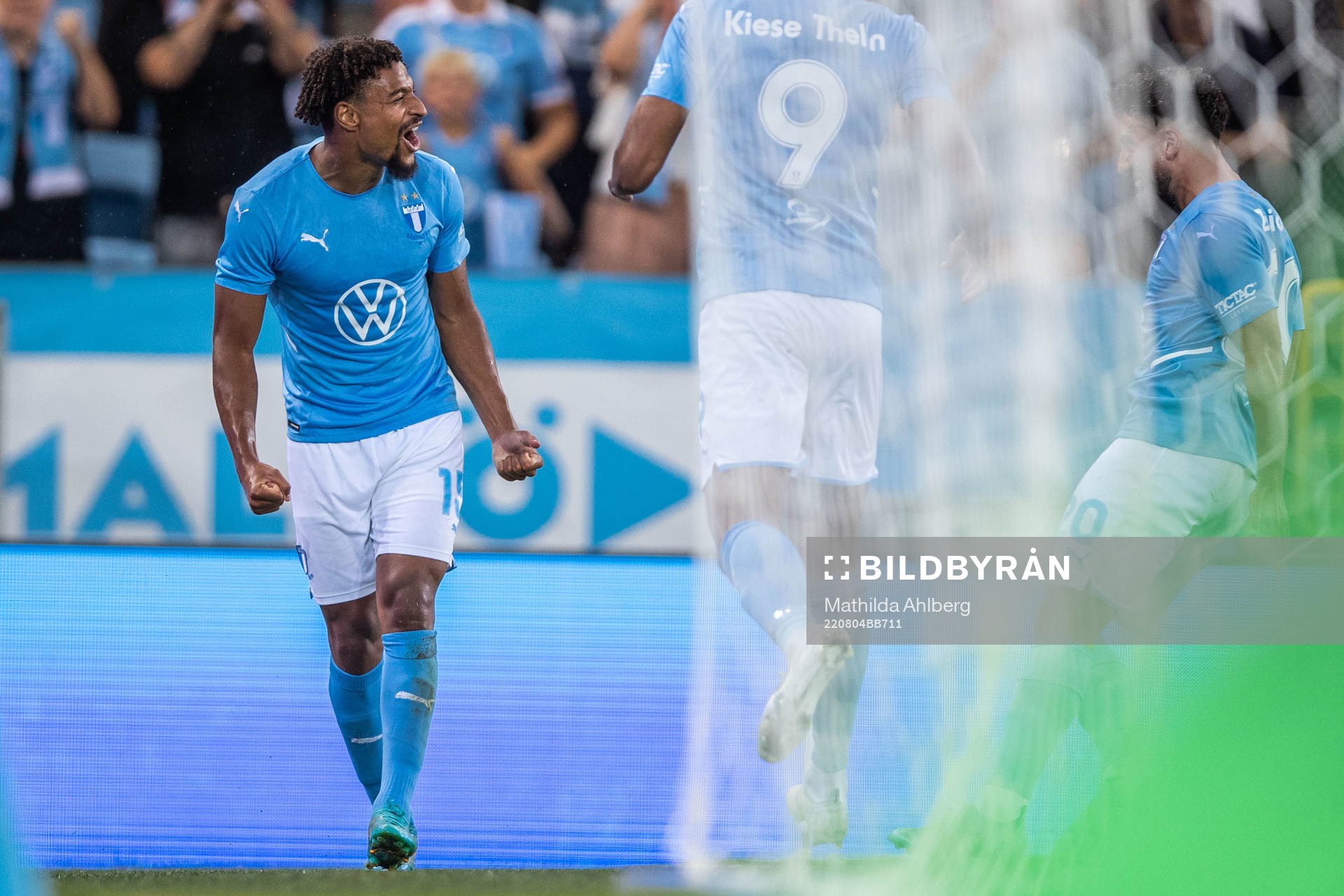 Joseph Ceesay of Malmö FF celebrates