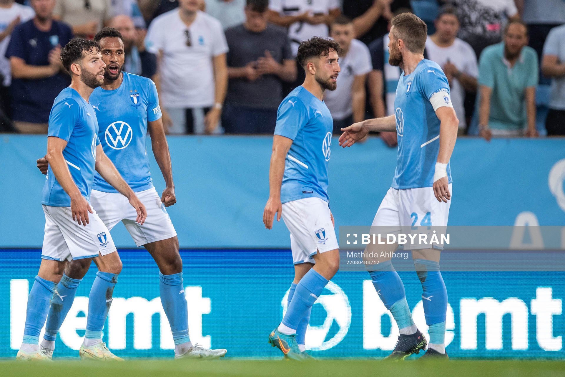 Isaac Keise Thelin of Malmö FF celebrates with Erdal