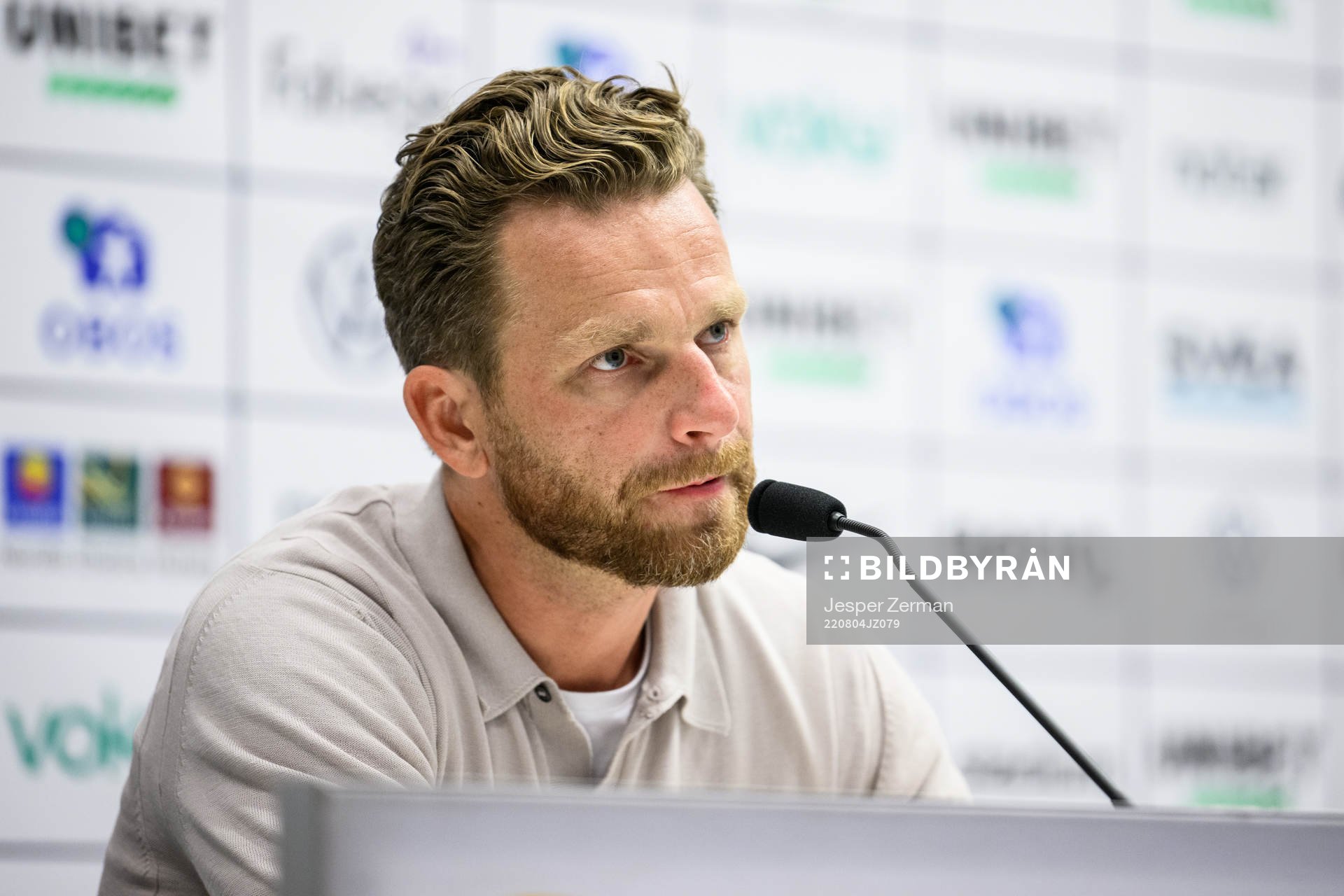 Bartosz Grzelak, head coach of AIK at the press conference
