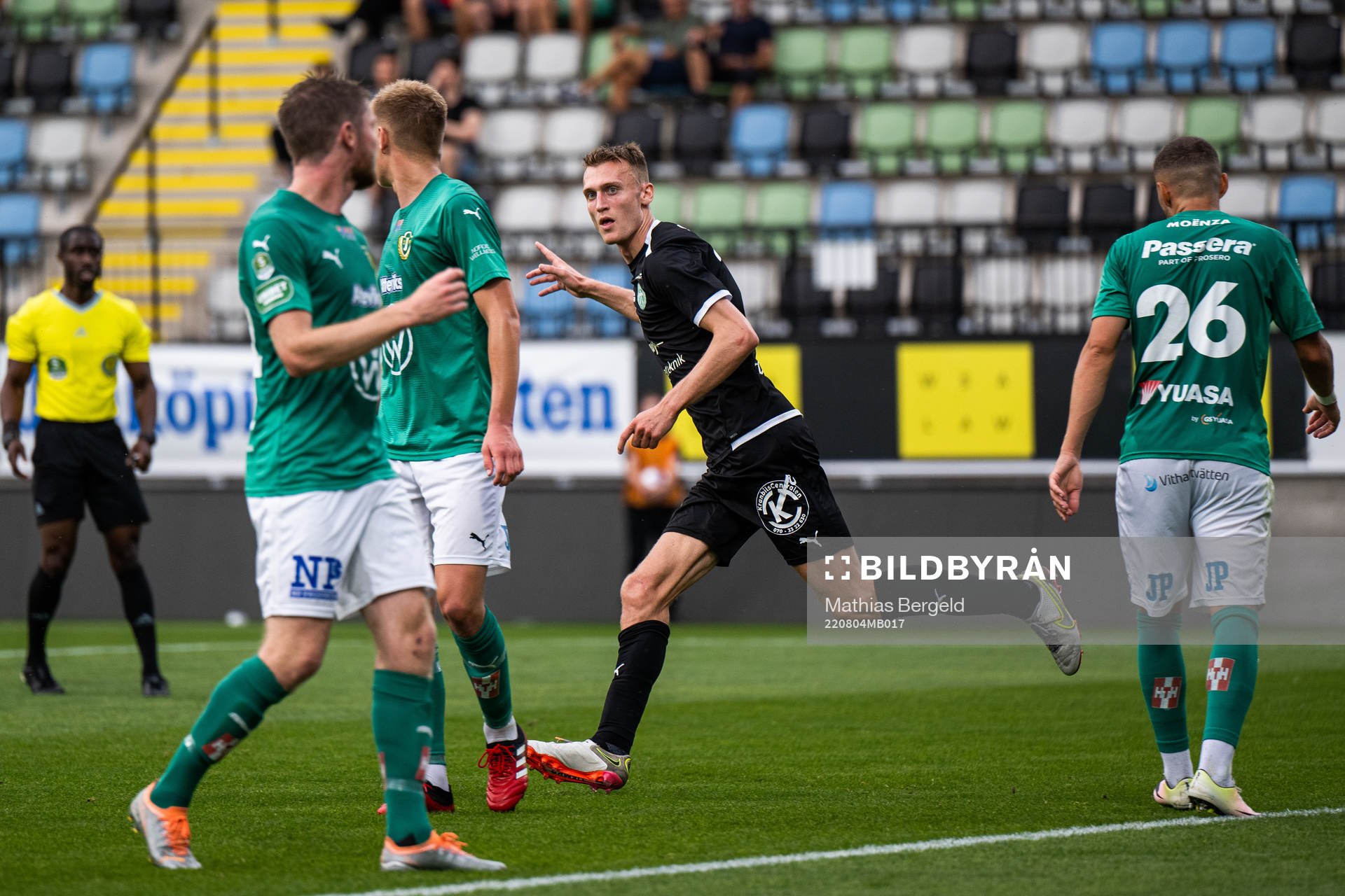 Västerås SKs Viktor Granath jublar