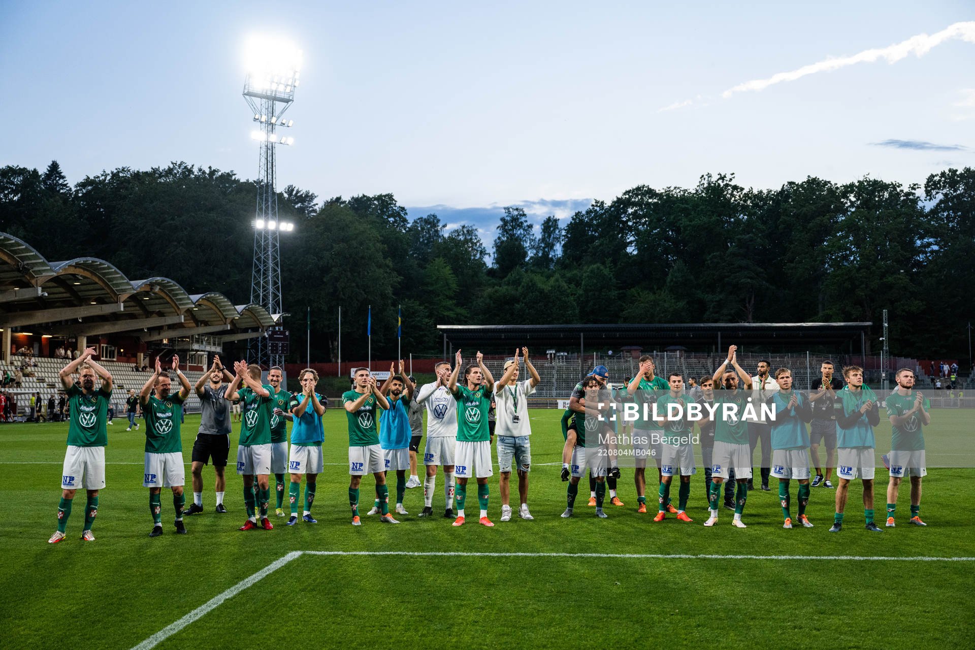 Jönköpings Södras spelare jublar