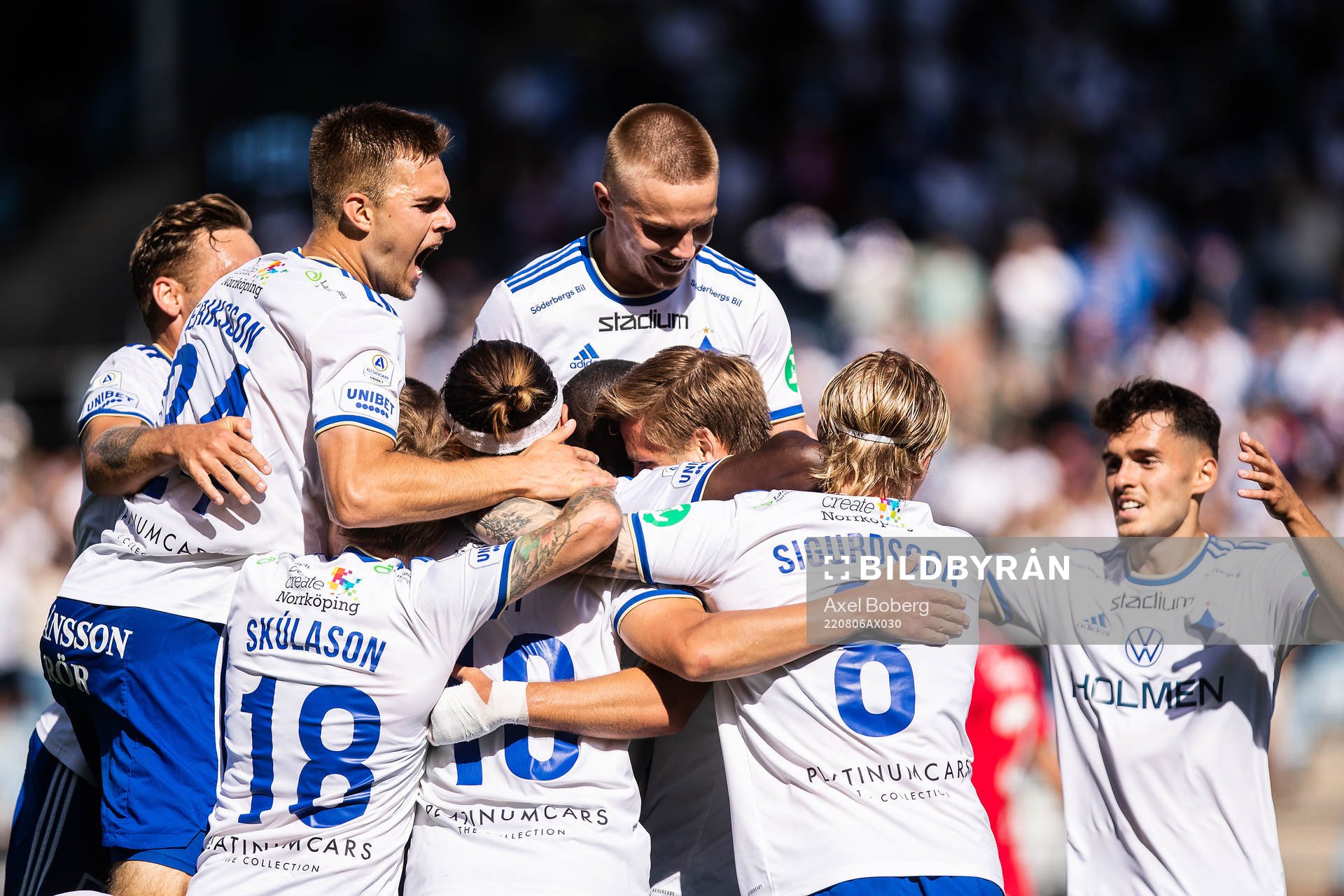IFK Norrköpings spelare jublar