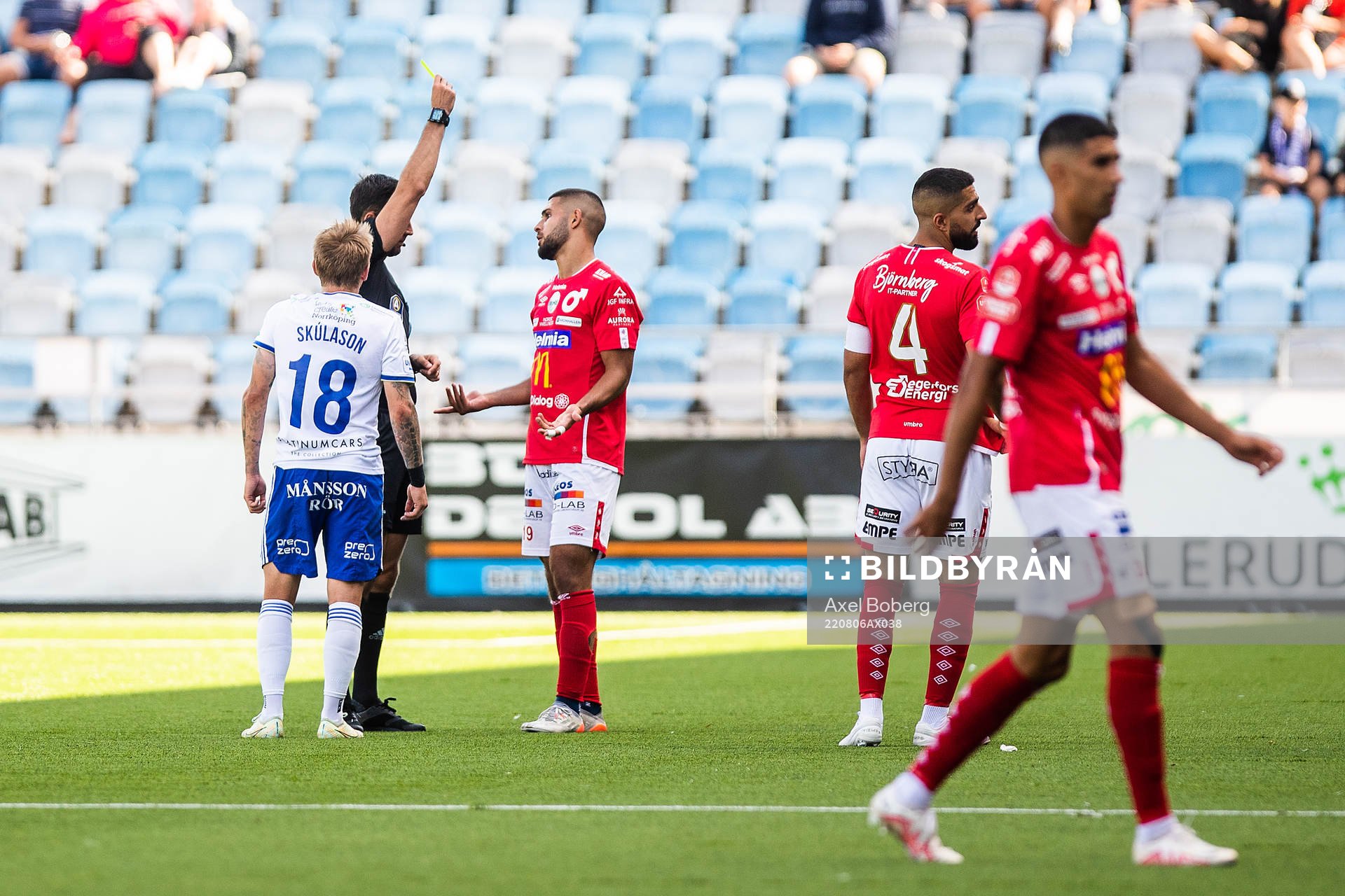 IFK Norrköpings Ari Freyr Skúlason och Degerfors Omar