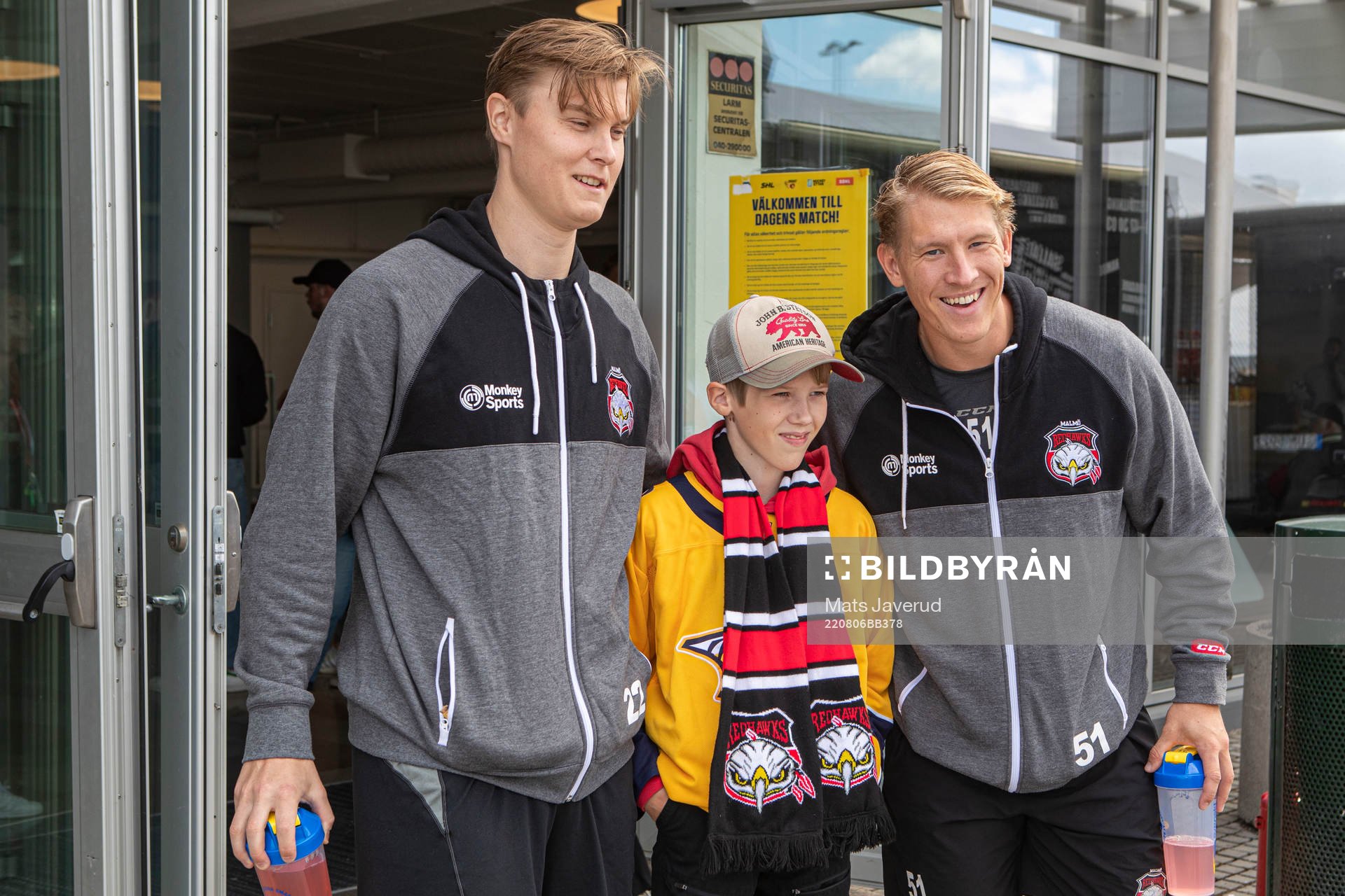 Malmö Redhawks Fredrik Händemark och Emil Sylvegård med