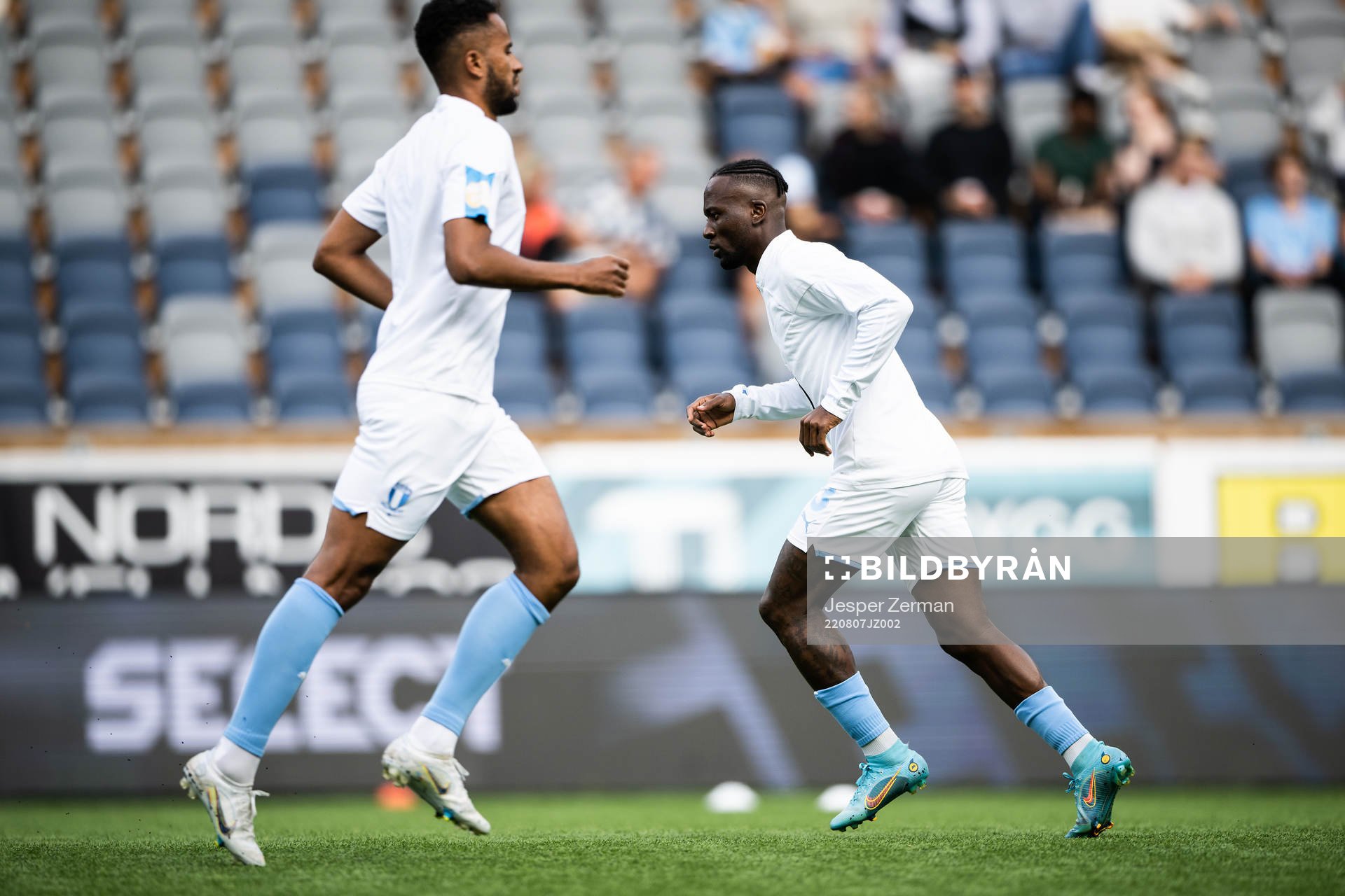 Malmö FFs Isaac Kiese Thelin och Mohamed Buya Turay