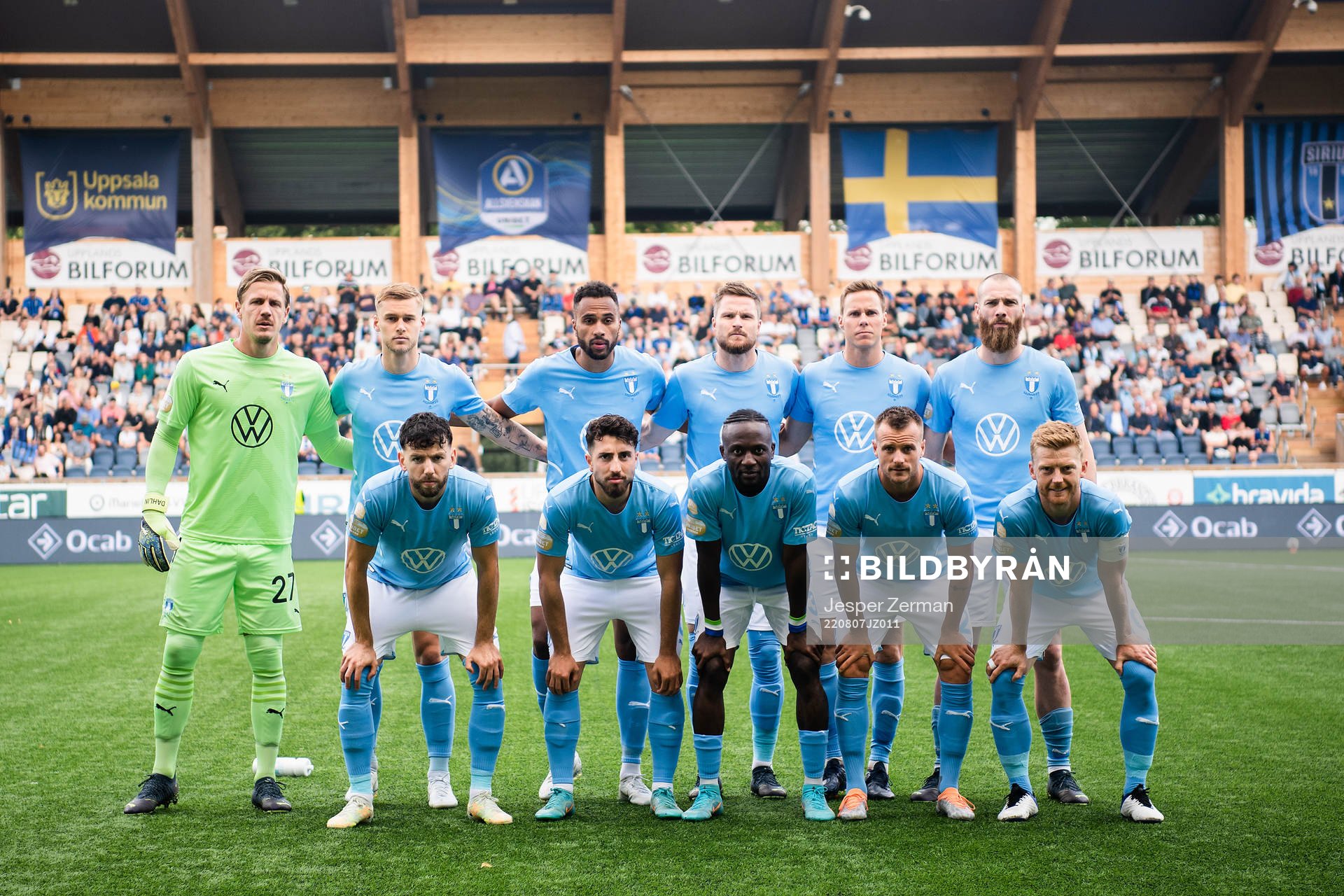 Malmö FFs spelare ställer upp för en lagbild inför fotbollsmatchen i Allsvenskan mellan Sirius och Malmö FF den 7 augusti 2022 i Uppsala. 