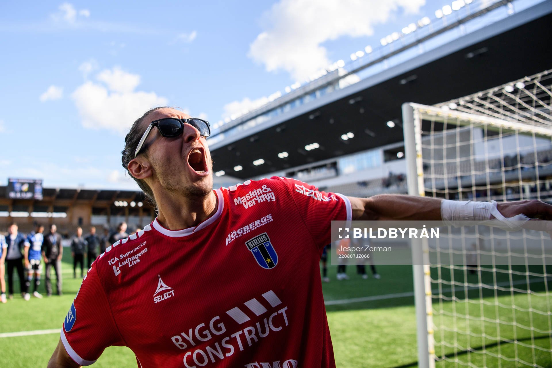 Sirius målvakt David Mitov Nilsson jublar