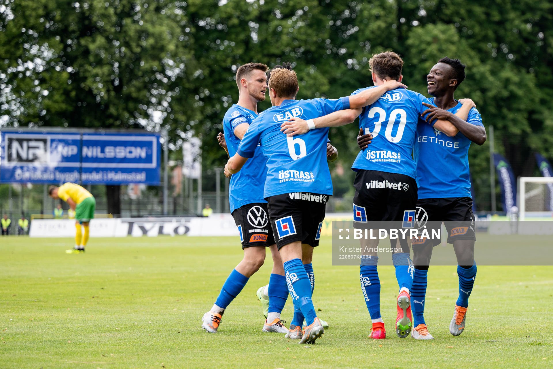 Halmstads spelare jublar