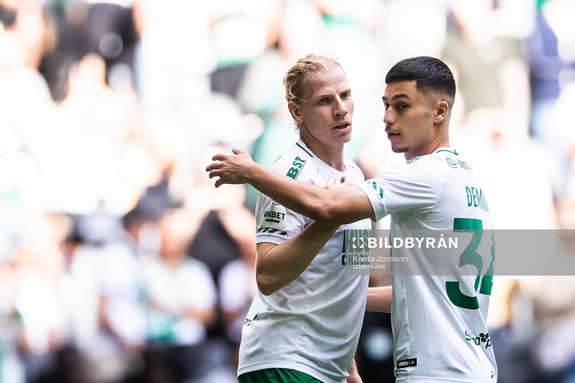 Hammarbys Gustav Ludwigson jublar