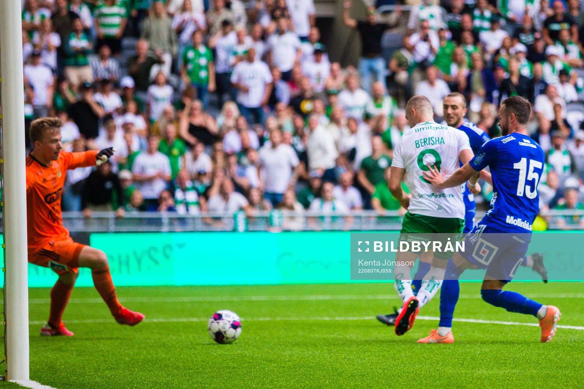 Hammarbys Veton Berisha för 2-0