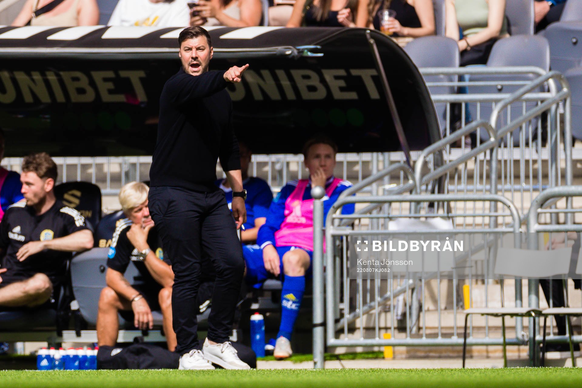 Sundsvalls tränare Brian Clarhaut under fotbollsmatchen i Allsvenskan mellan Hammarby och GIF Sundsvall den 7 augusti 2022 i Stockholm.