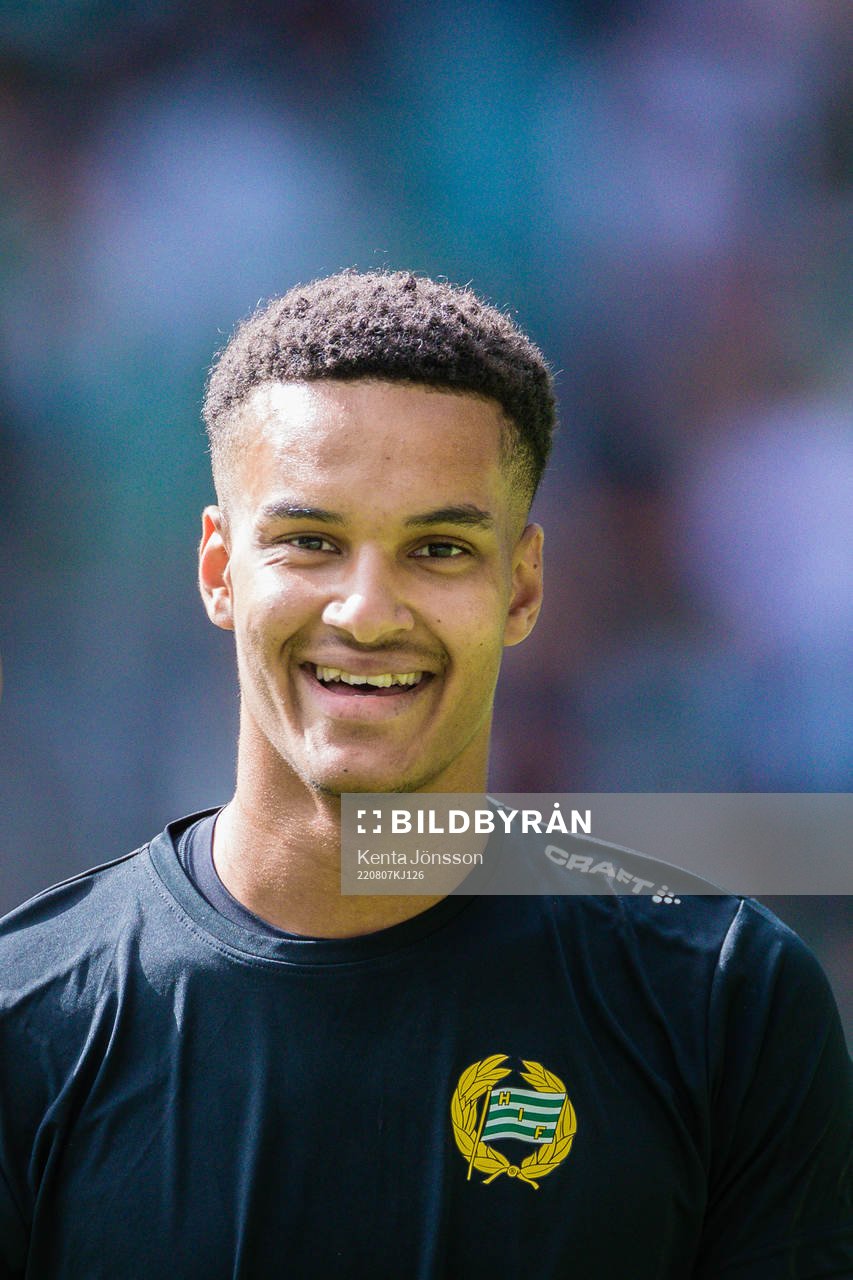 Hammarbys målvakt Oliver Dovin