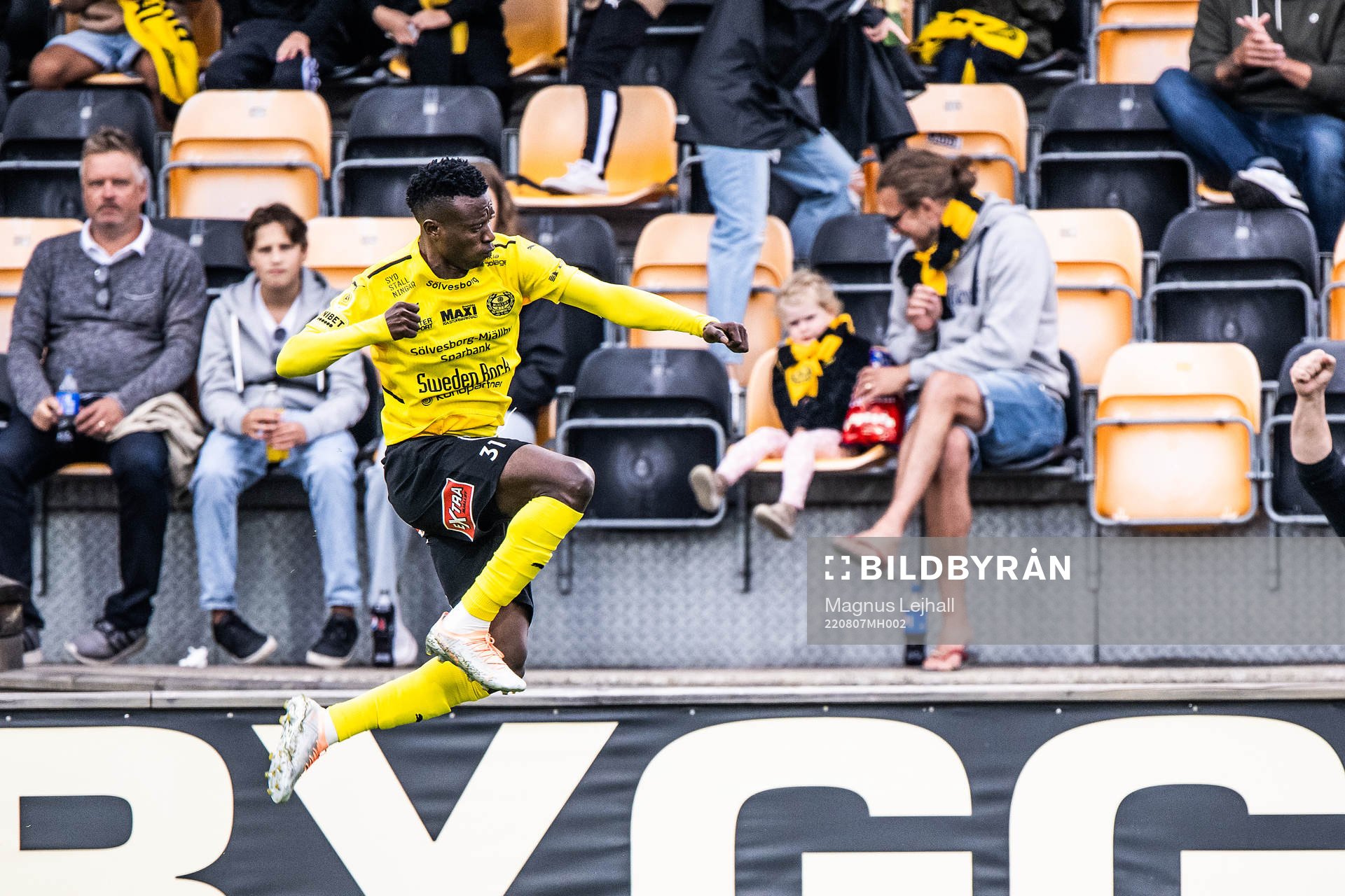Mjällbys Chibuike Silas Nwankwo jublar