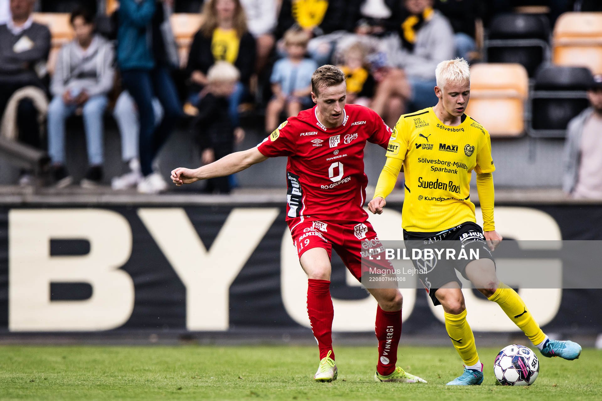 Elfsborgs Jeppe Møldrup Okkels och Mjällbys Otto Rosengren
