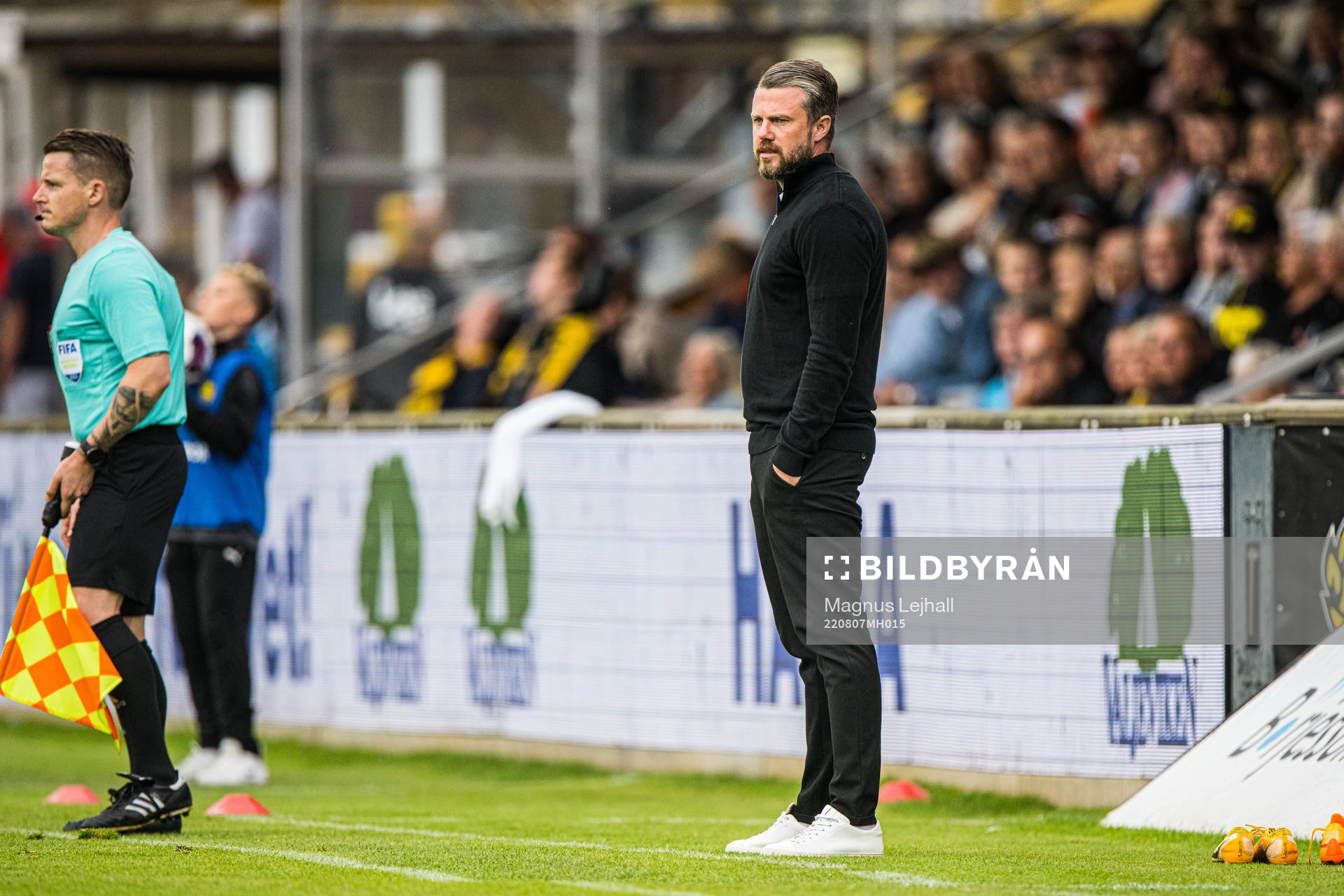 Elfsborgs manager Jimmy Thelin under fotbollsmatchen i Allsvenskan mellan Mjällby och Elfsborg den 7 augusti 2022 i Hällevik. 