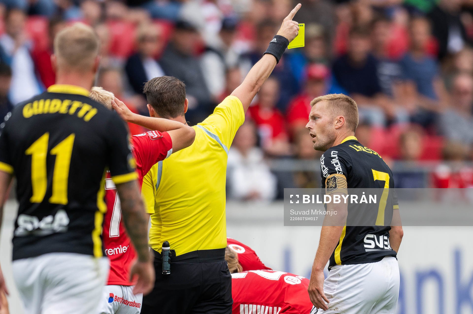 s Sebastian Larsson