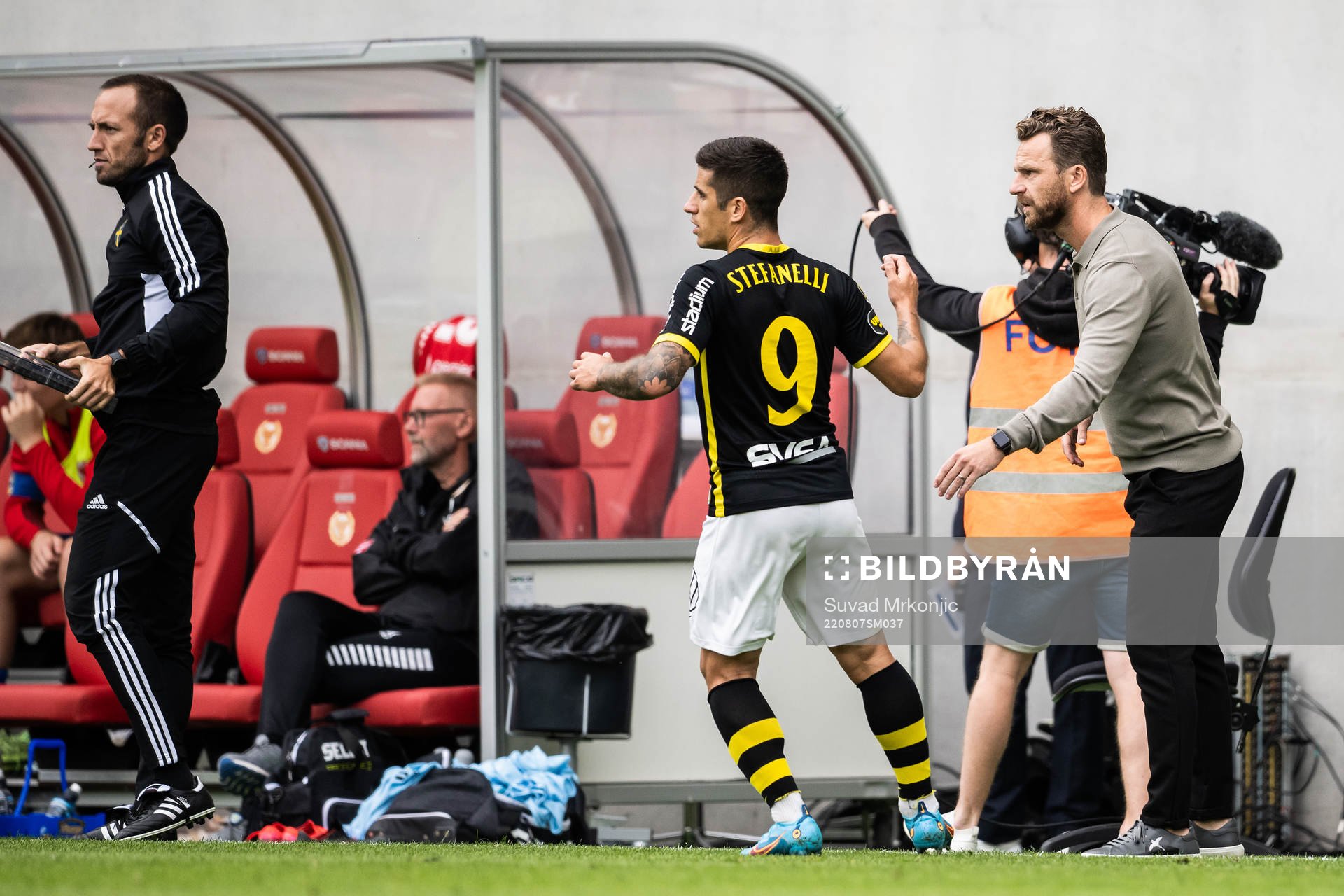 s Nicolas Stefanelli och tränare Bartosz Grzelak