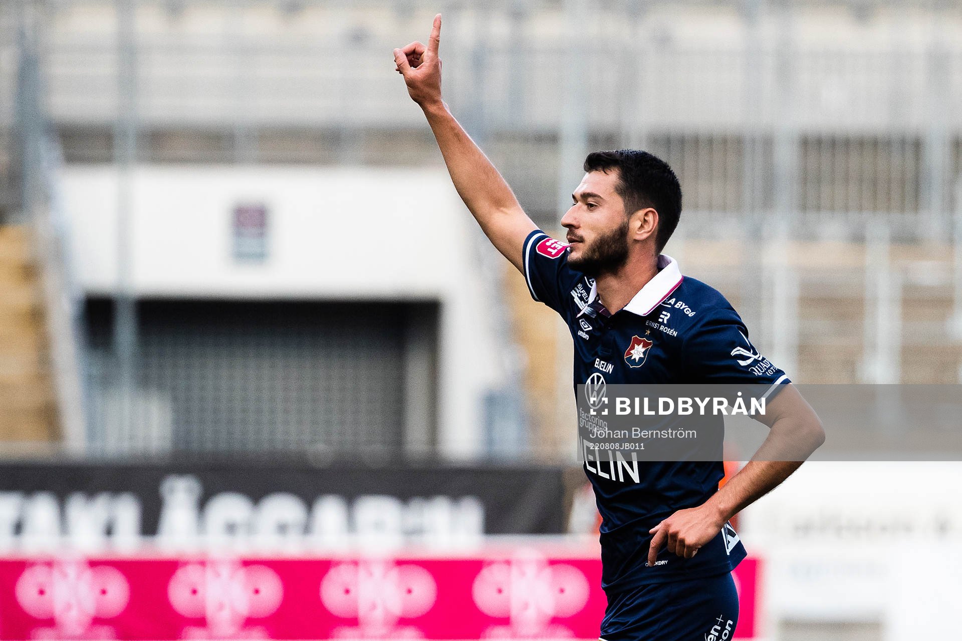 Örgrytes Anel Rashkaj jublar