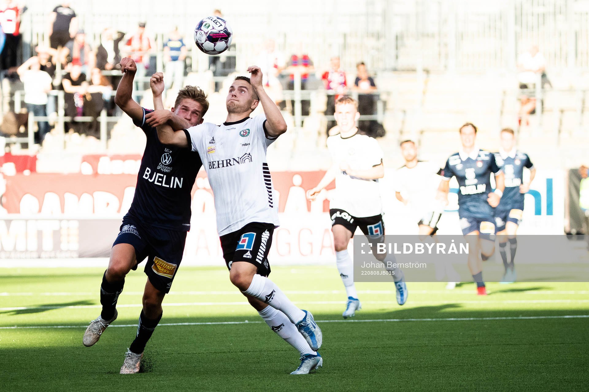 Örgrytes Isak Dahlqvist och Örebros Benjamin Hjertstrand