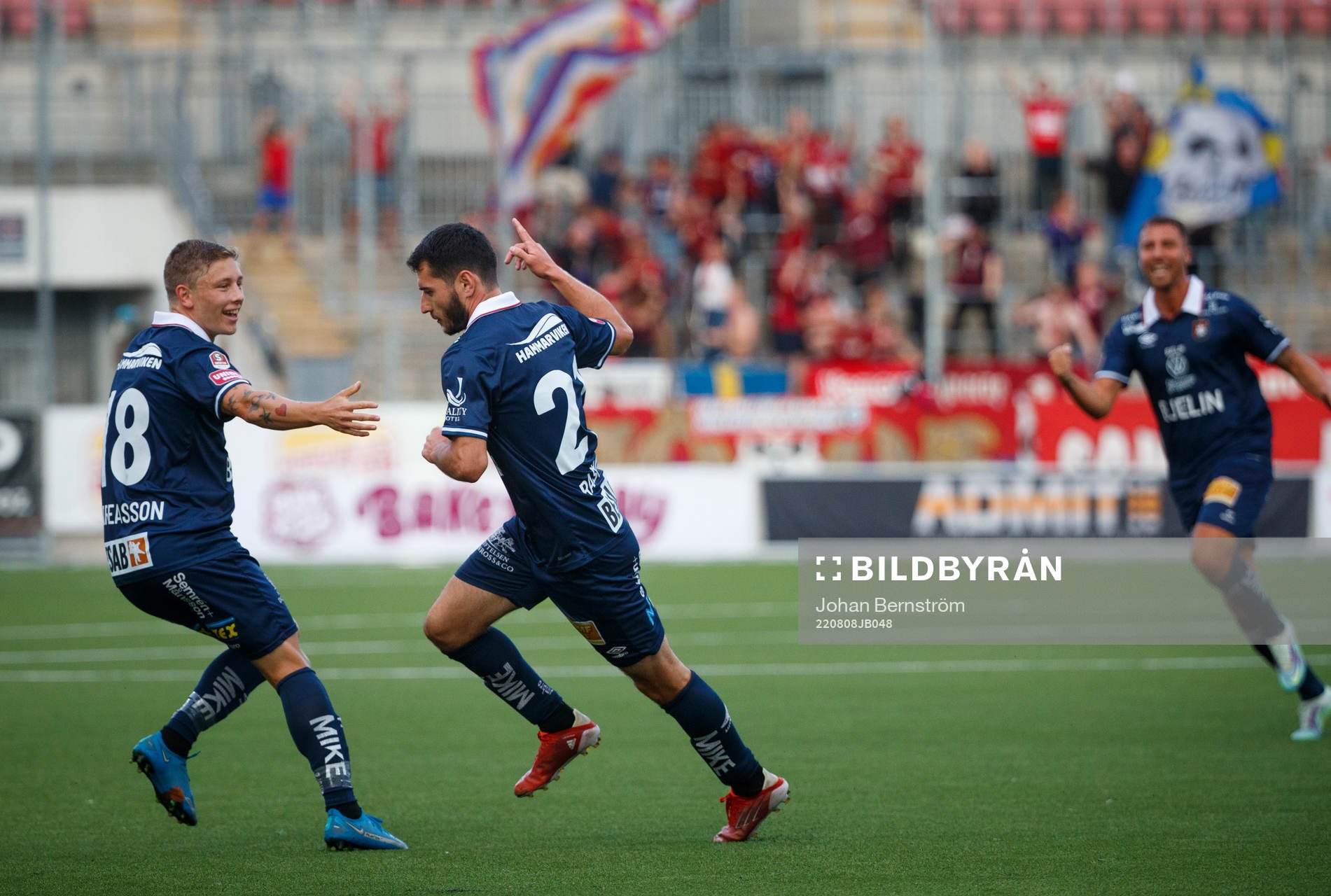 Örgrytes Anel Rashkaj jublar