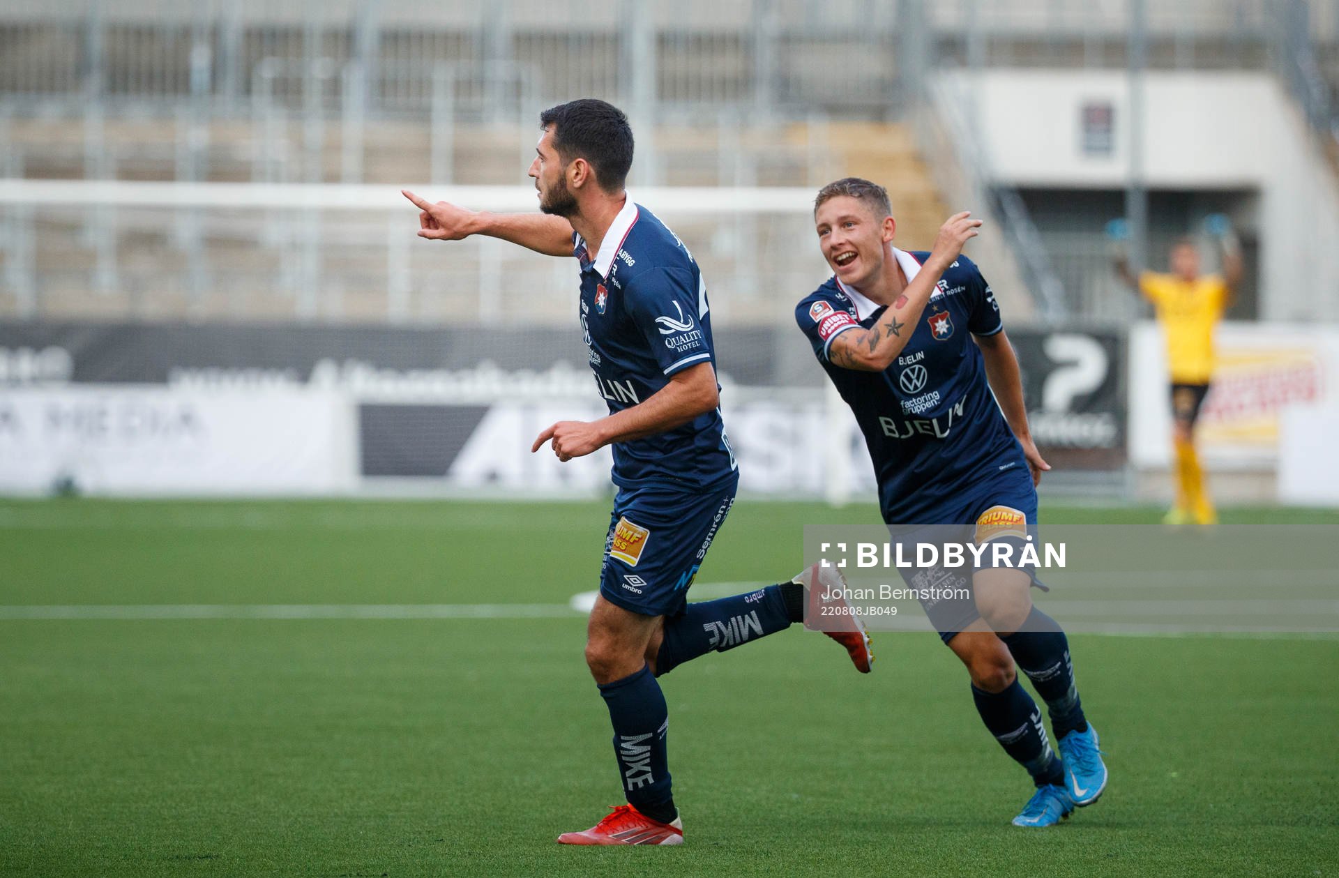 Örgrytes Anel Rashkaj jublar