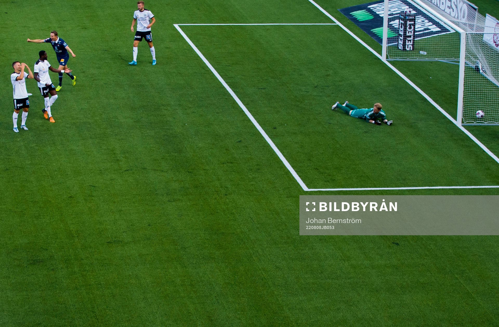 Örgrytes Anel Rashkaj jublar