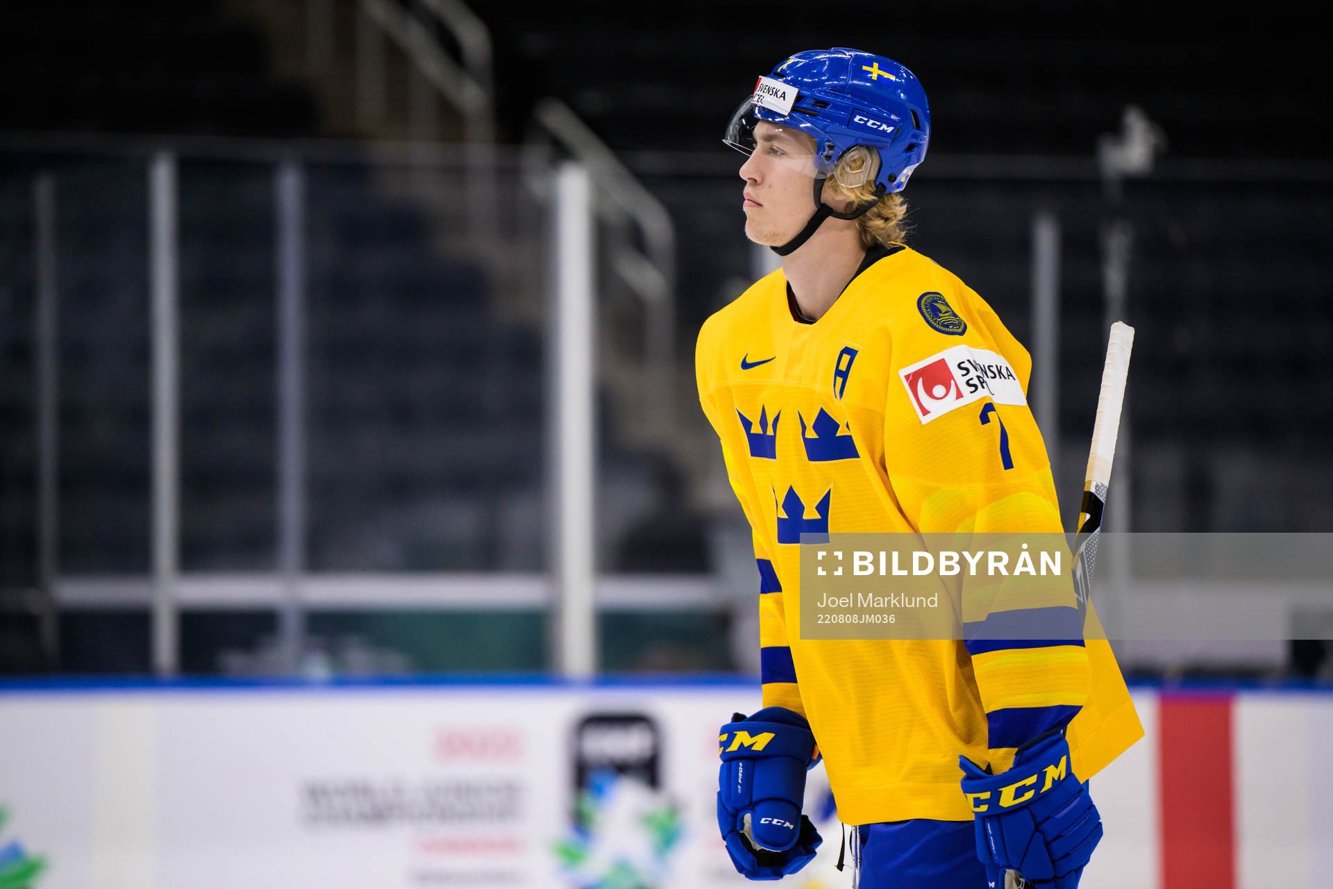 Simon Edvinsson of Sweden at warm-up