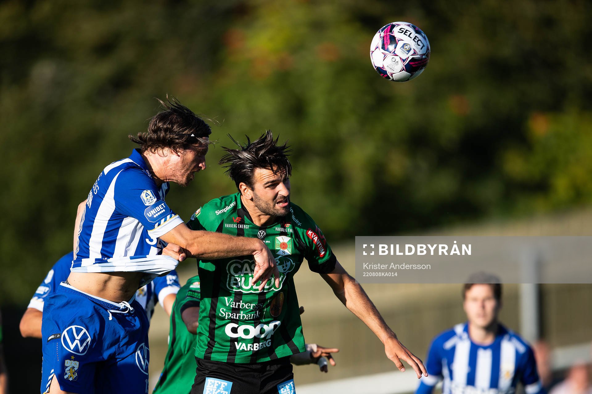 IFK Göteborgs Gustav Svensson och Varbergs Oliver Stanisic