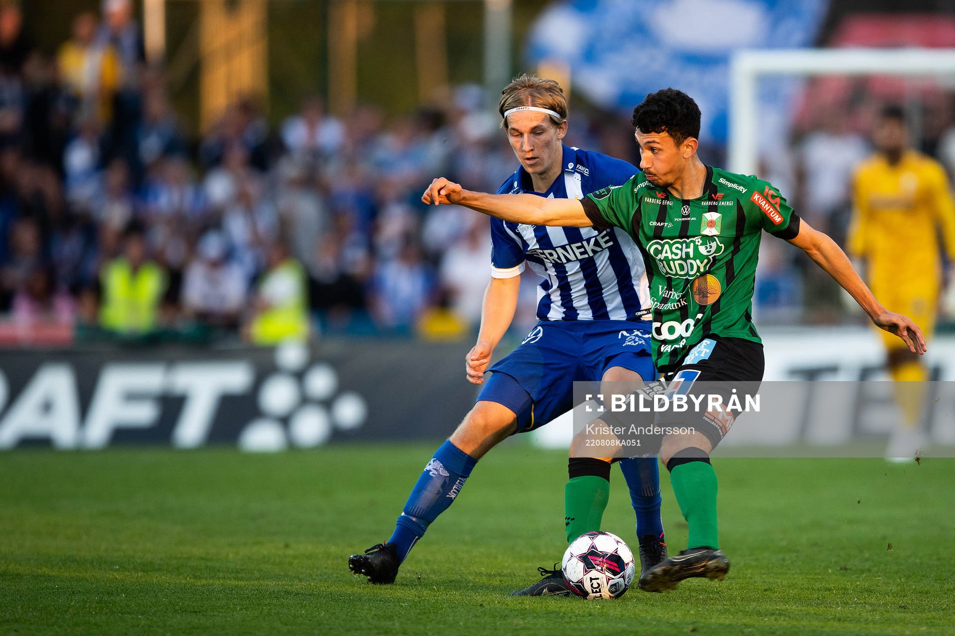 IFK Göteborgs Oscar Wendt och Varbergs Dion Krasniqi