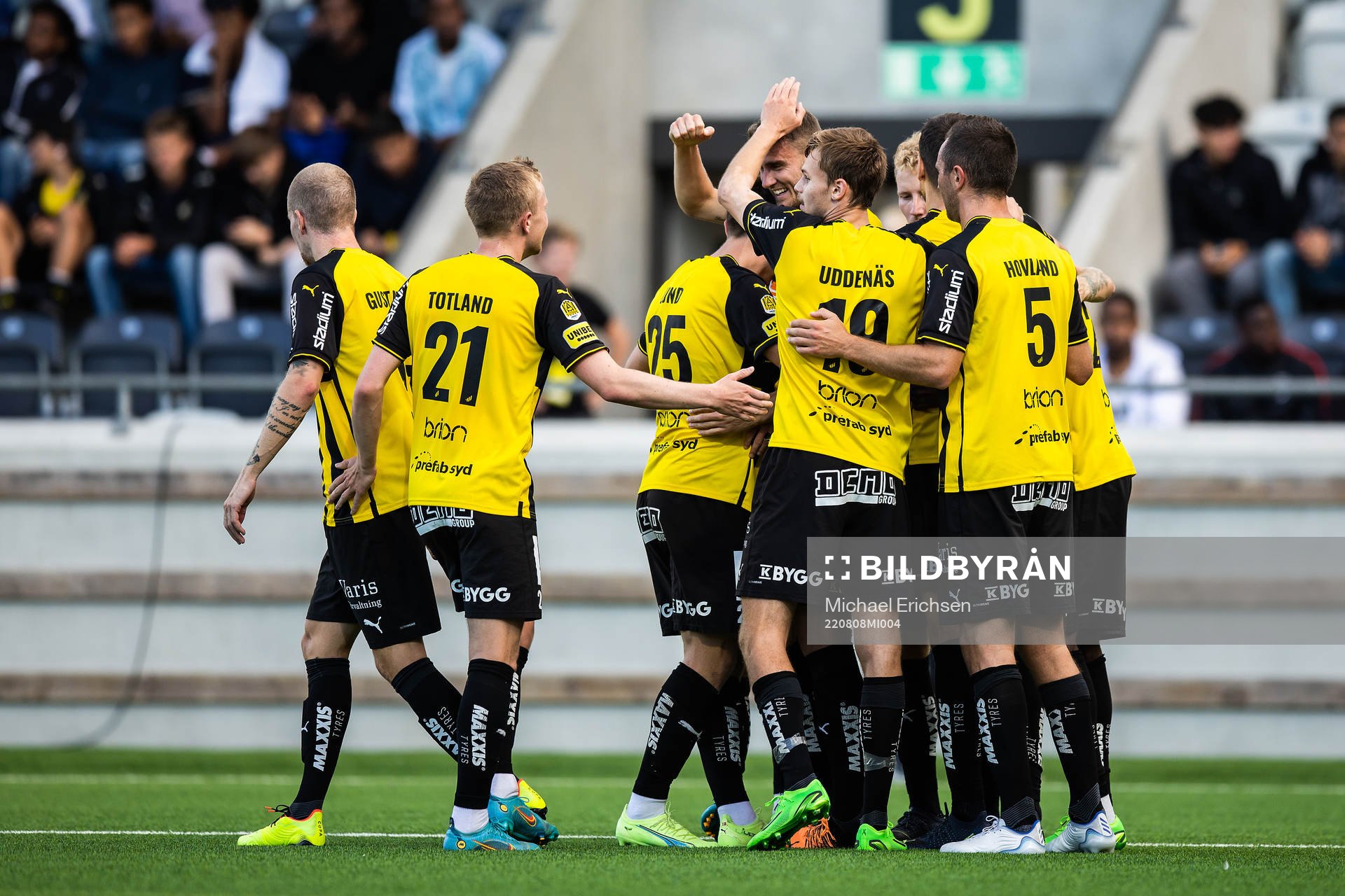 Häckens Johan Hammar jublar