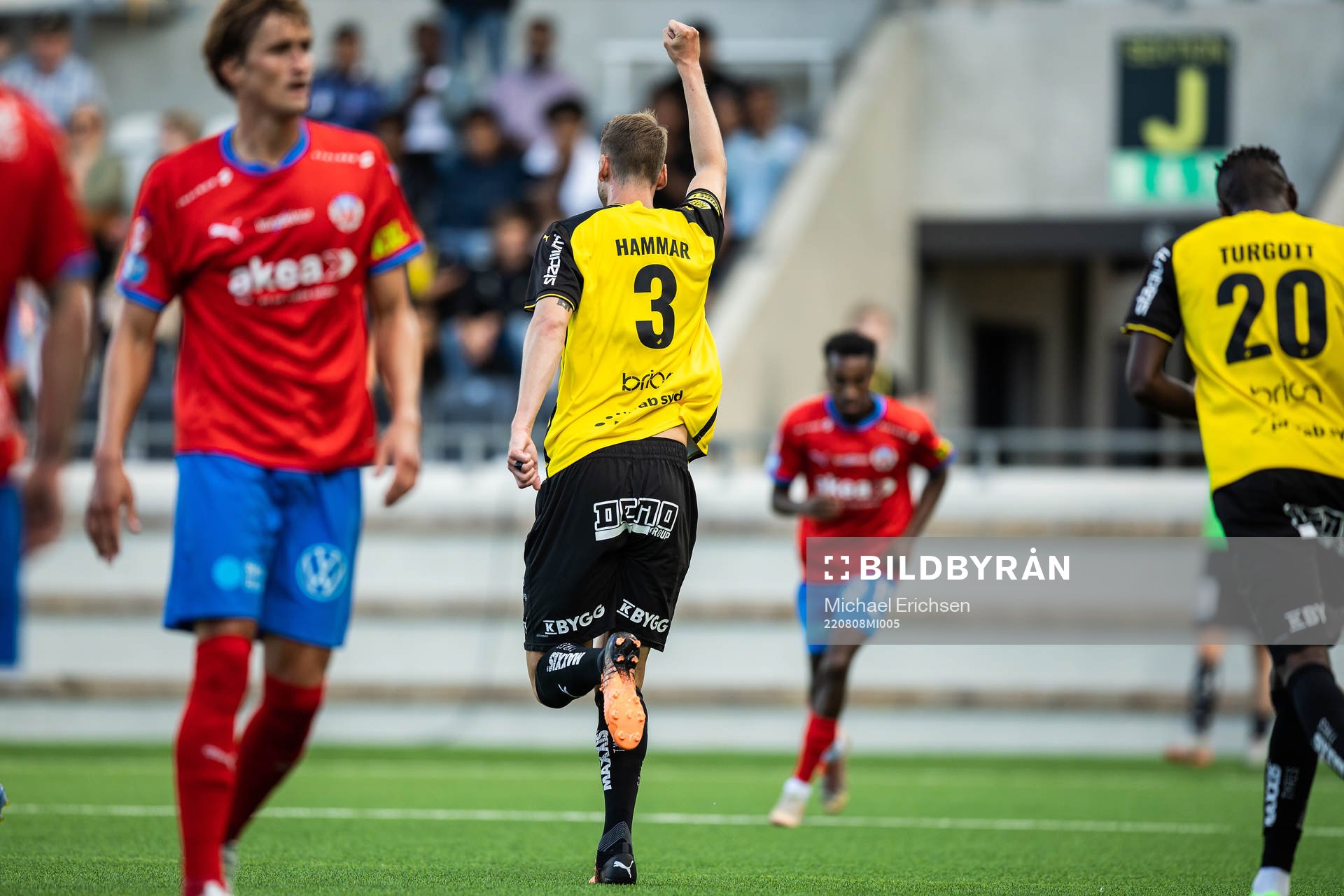 Häckens Johan Hammar jublar